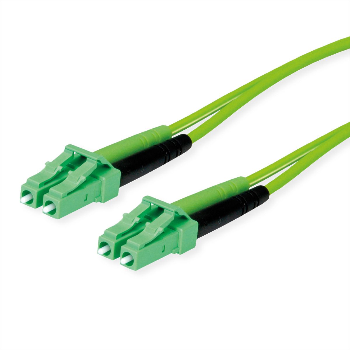 Deux câbles à fibre optique verts avec connecteurs verts sur fond blanc.