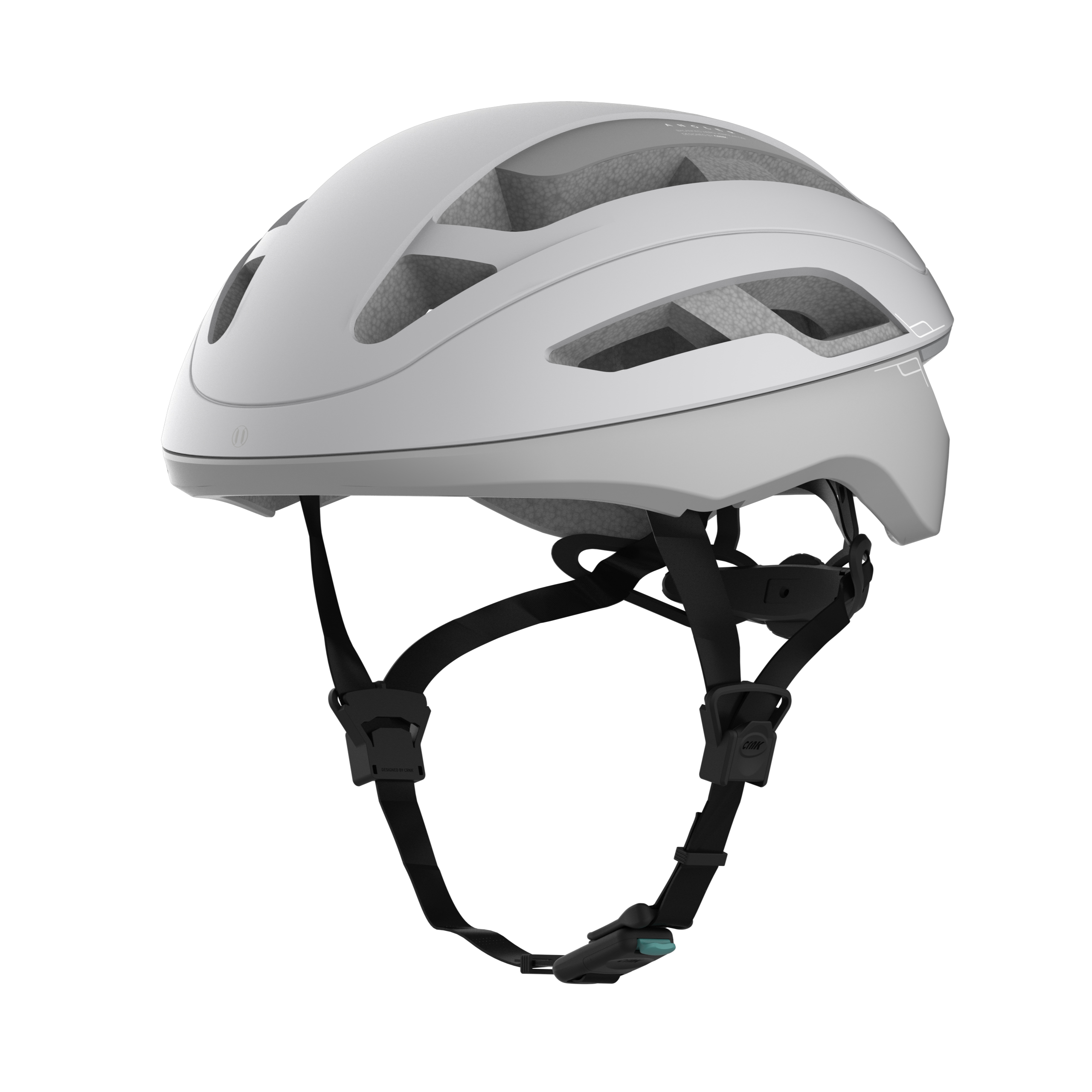 Ein hellgrauer Fahrradhelm mit schwarzen Riemen auf weißem Grund.