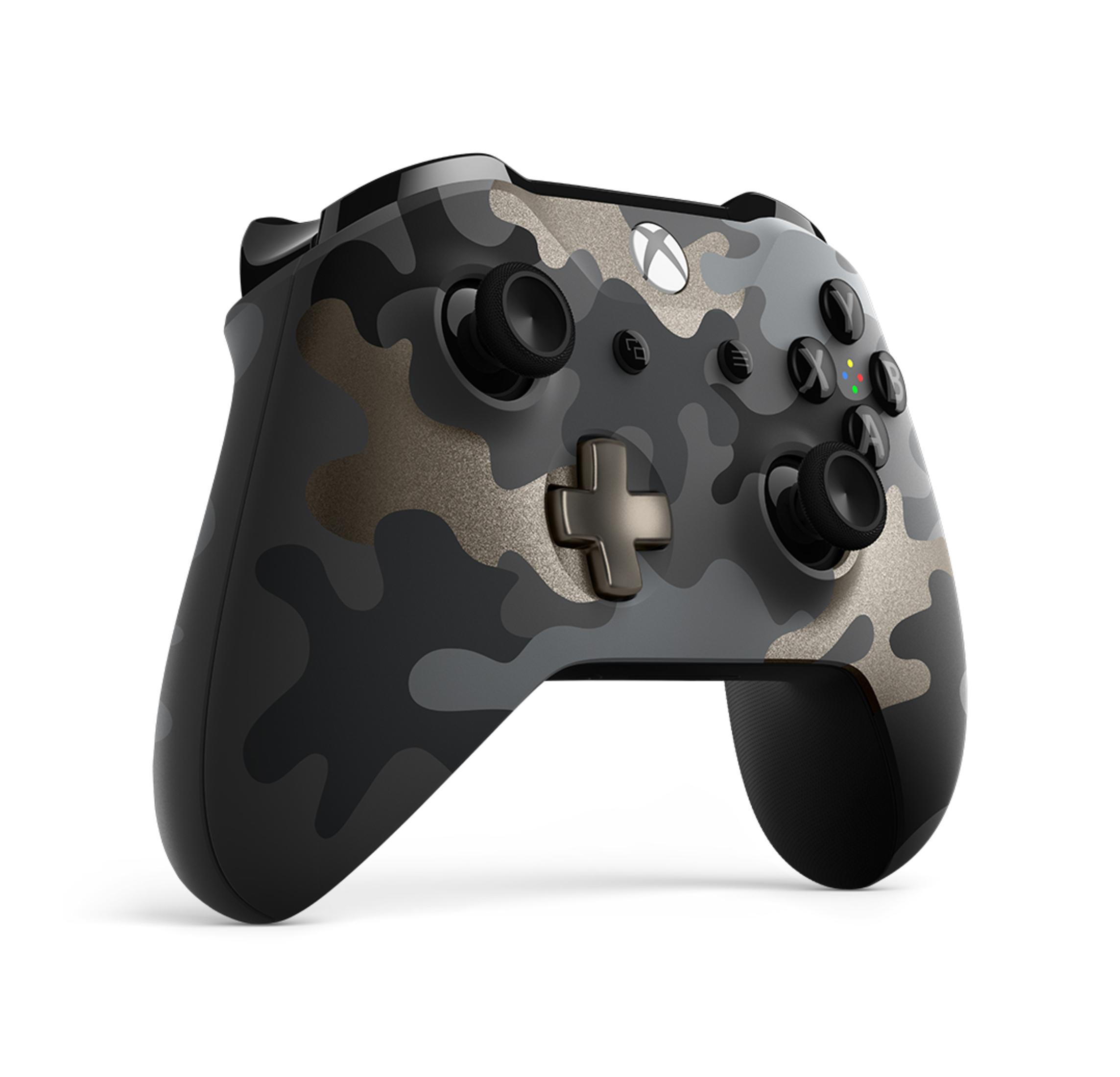Ein Xbox-Controller mit Tarnmuster in Schwarz, Grau und Beige. Die Knöpfe sind schwarz.