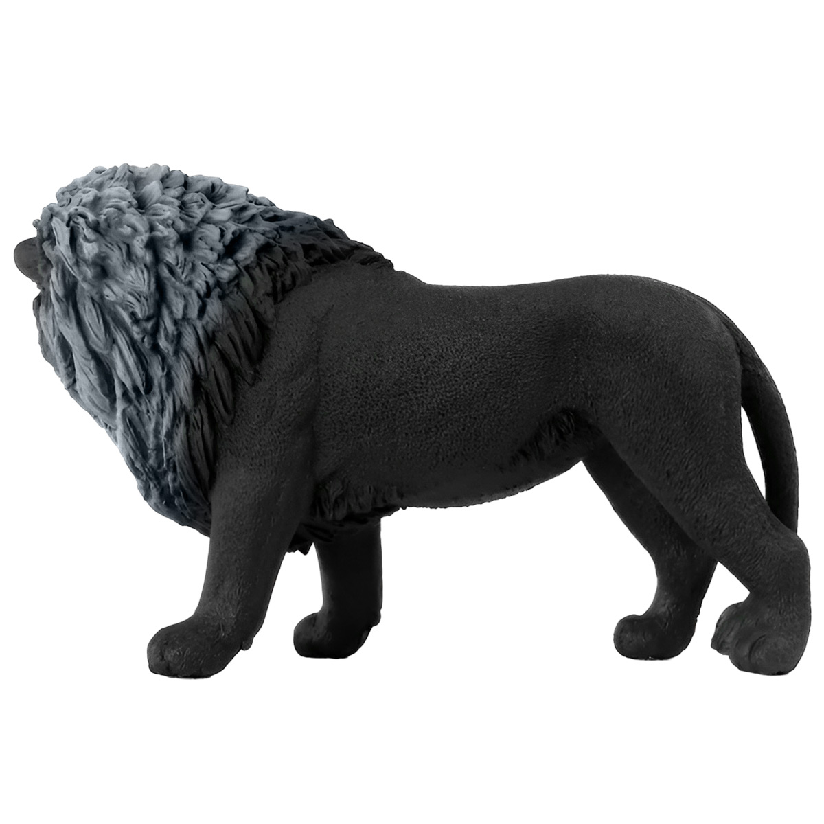 Statuetta di leone nero con criniera grigia. È in piedi, rivolto a sinistra.
