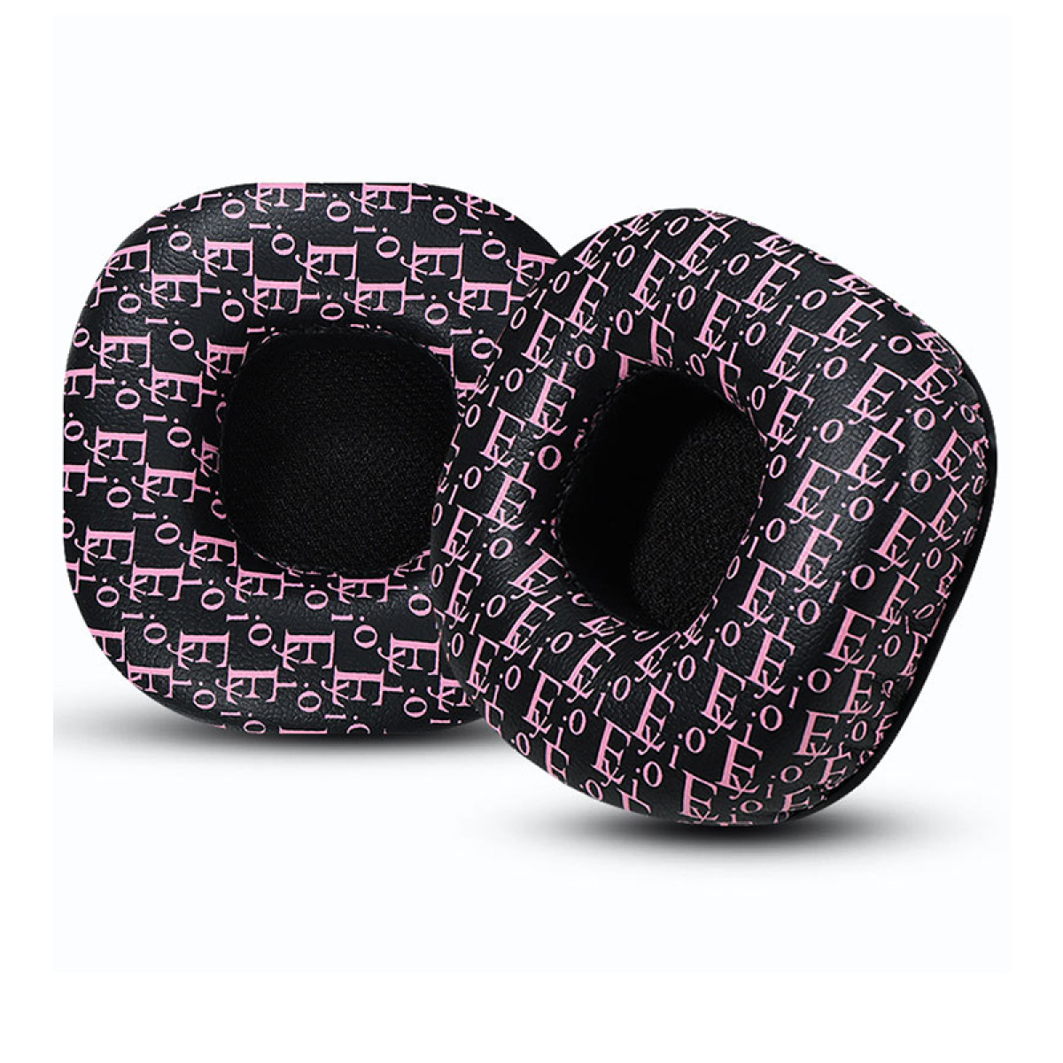 Cuscinetti auricolari con sfondo nero e motivo a lettere rosa. I motivi sono visibili.