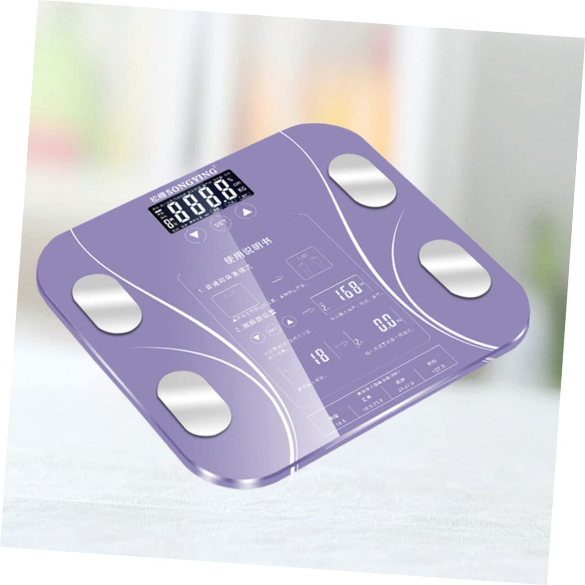 Lila Körperwaage mit digitaler Anzeige. Silberne Pads, Gewichtsanzeigen.