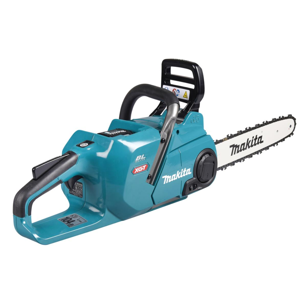 Eine teal-farbene Makita-Kettensäge mit schwarzem Griff und weißer Klinge, auf weißem Hintergrund.
