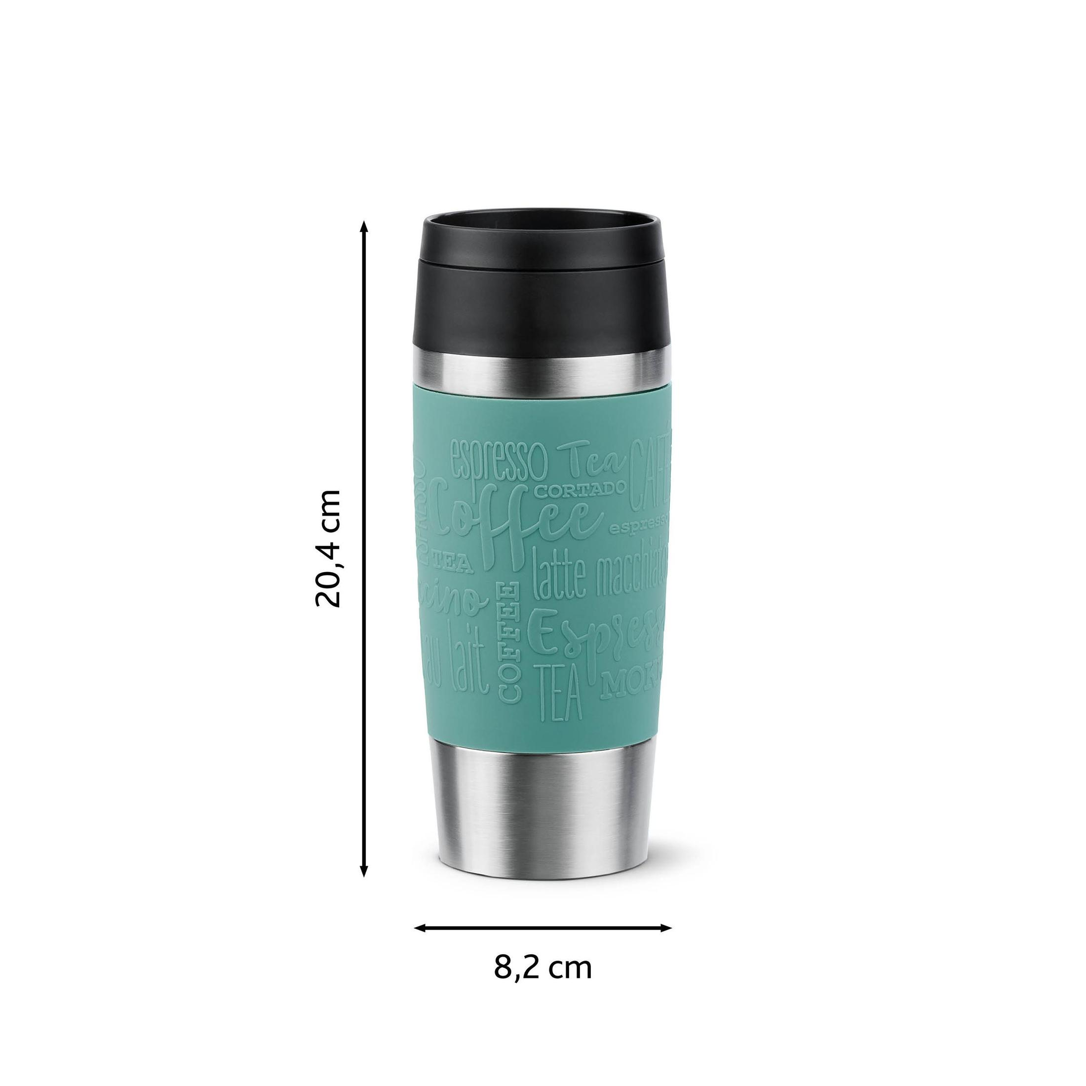 Ein türkisfarbener Reisebecher mit Kaffee-Text und silbernem Boden, schwarzem Deckel.