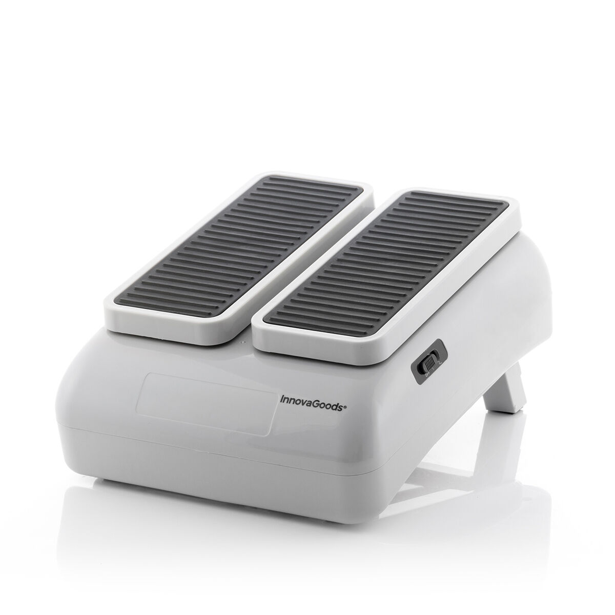 Weißer Stepper mit zwei schwarzen Fußpads. InnovaGoods ist aufgedruckt.