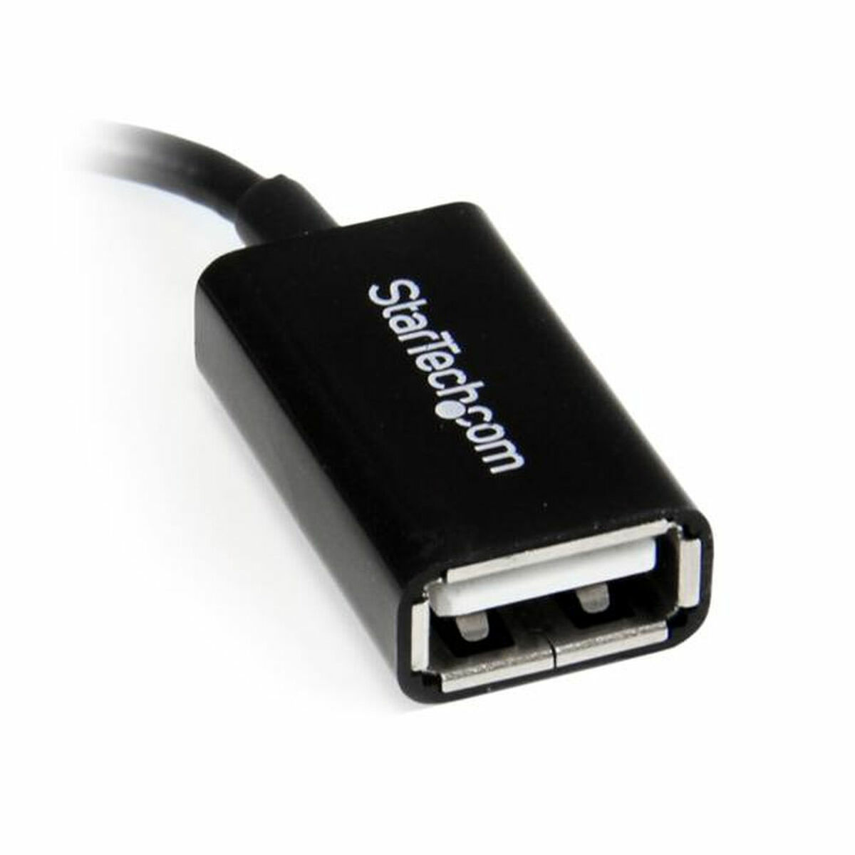 Connettore USB nero con 'StarTech.com' stampato. Il connettore è su sfondo bianco.