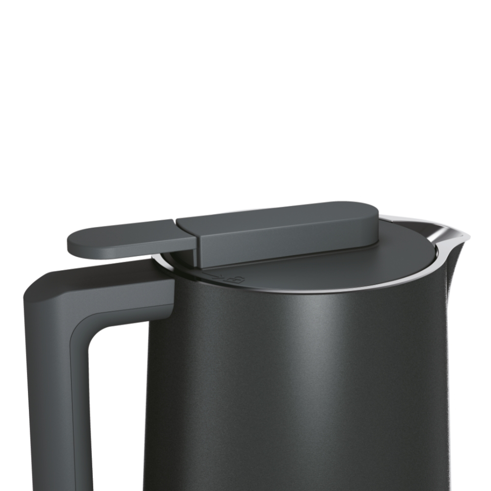 Czajnik elektryczny czarny z szarą pokrywą i uchwytem. Białe tło.