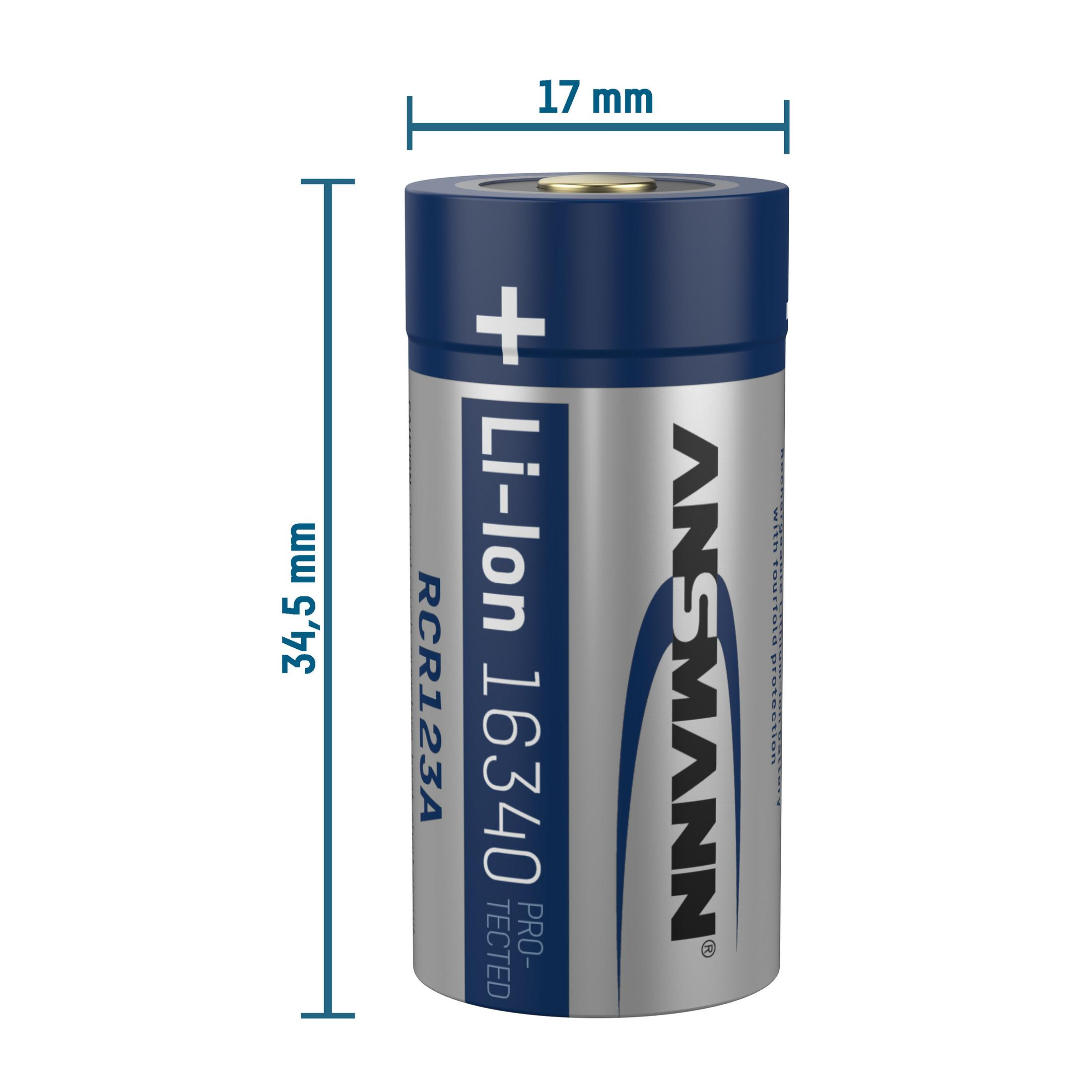 Ansmann Li-Ion 16340 oplaadbare batterij. Blauwe bovenkant, zilveren behuizing, met afmetingen.