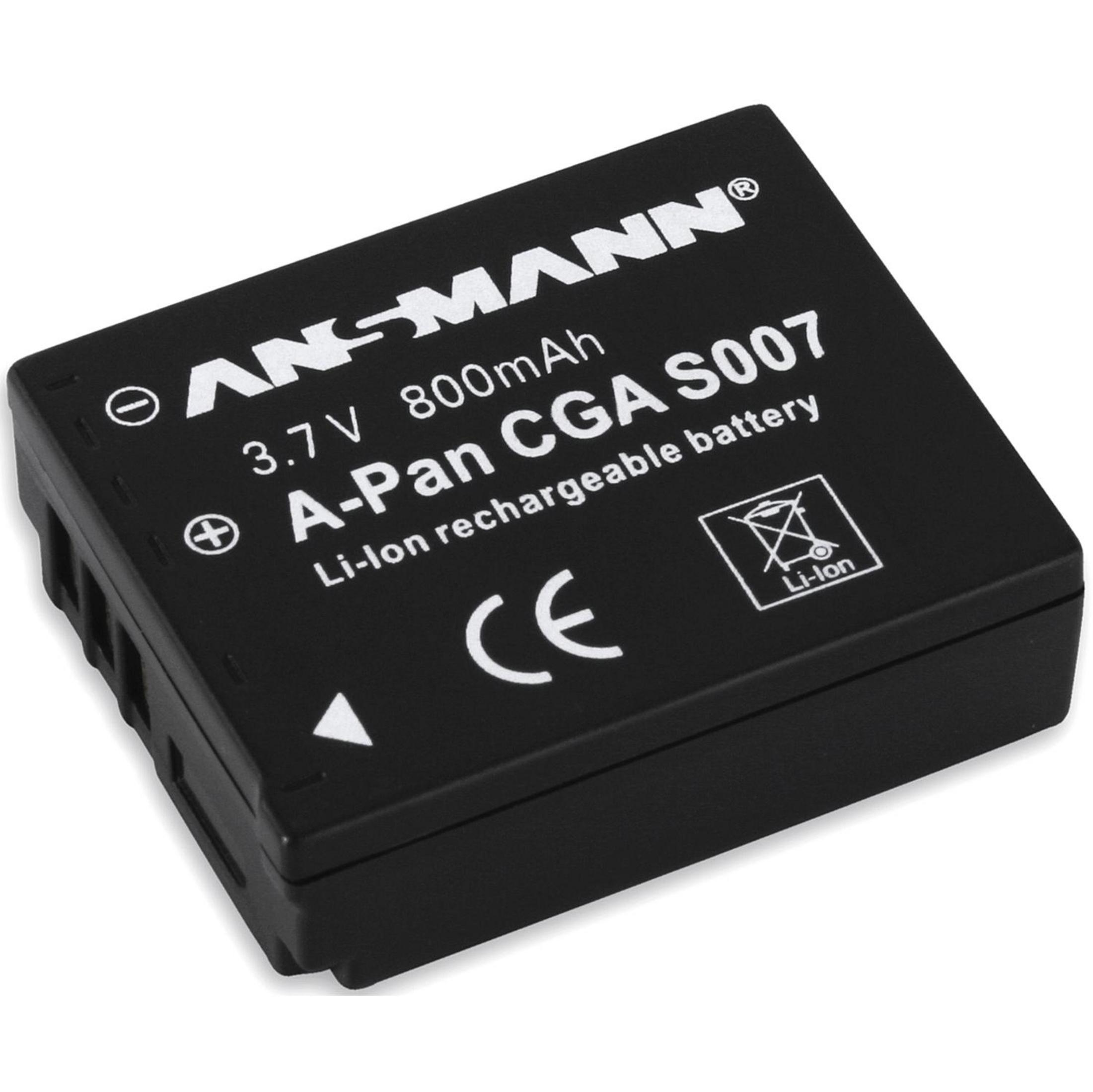 Schwarze Ansmann A-Pan CGA S007 Batterie. Weißer Text auf der Batterie, weißer Hintergrund.