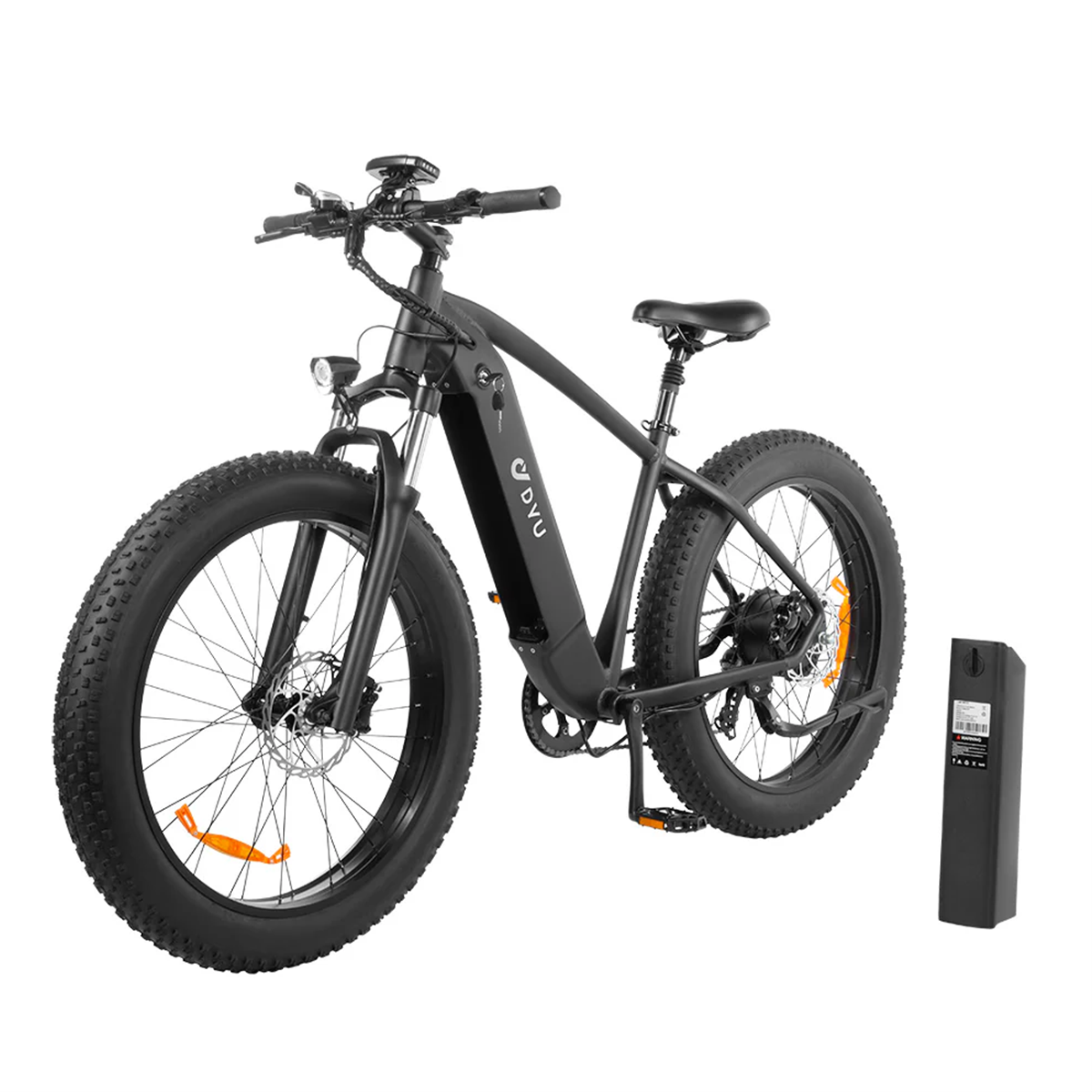 Czarny rower elektryczny z dużymi oponami i baterią. Białe tło.