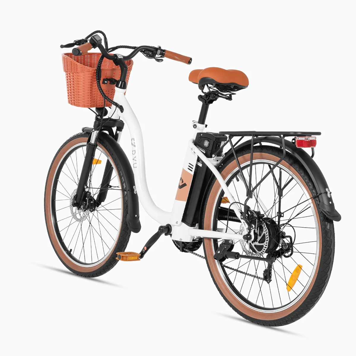Elektryczny rower DVU. Ma brązowy kosz, siodełko i opony, jest biały i czarny.