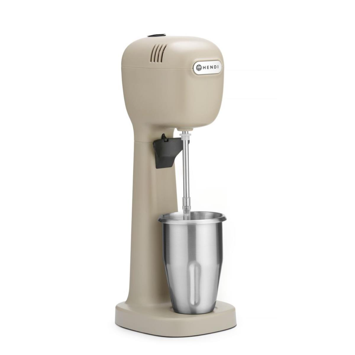 Frullatore per milkshake beige con una tazza in acciaio inossidabile. Ha un logo Hendi.