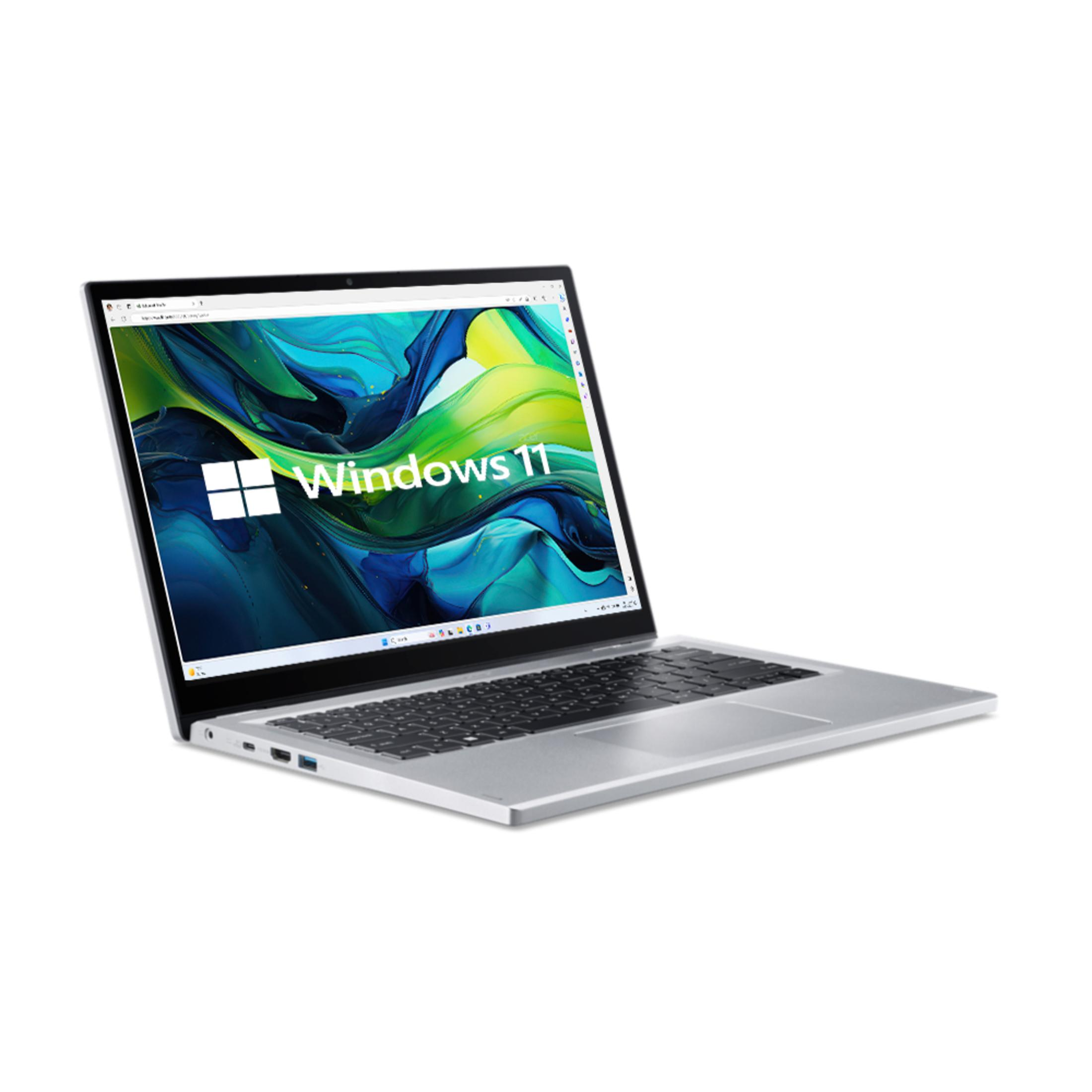 Silberner Laptop mit Windows 11 auf dem Bildschirm, geöffnet, auf weißem Hintergrund.