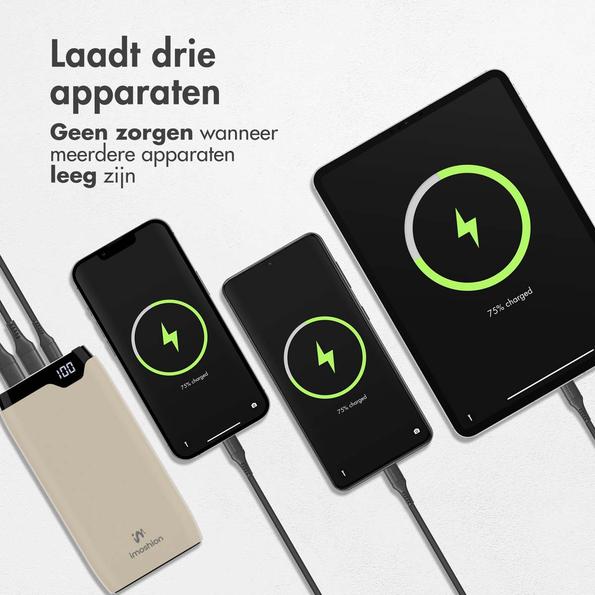 Appareils en charge avec une batterie externe. Téléphone, téléphone et tablette connectés.