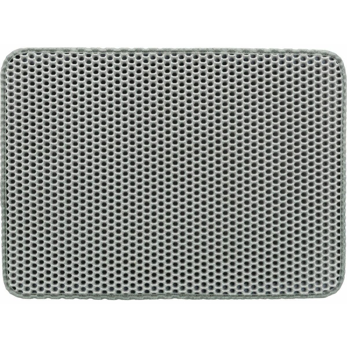 Una alfombrilla gris para arena de gato con diseño de panal y borde gris.