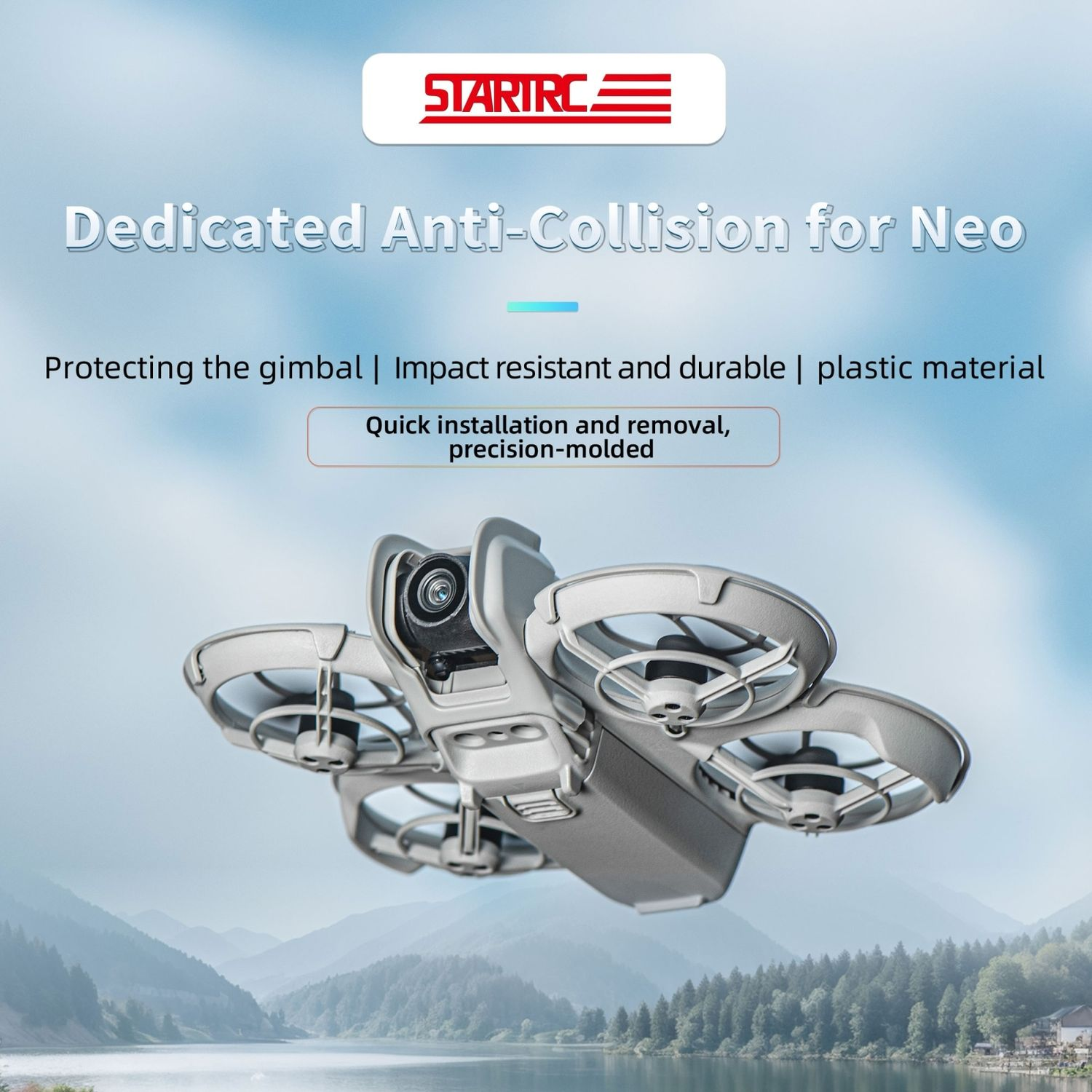 Un drone grigio con quattro eliche, circondato da testo sulle sue caratteristiche, su uno sfondo montuoso.