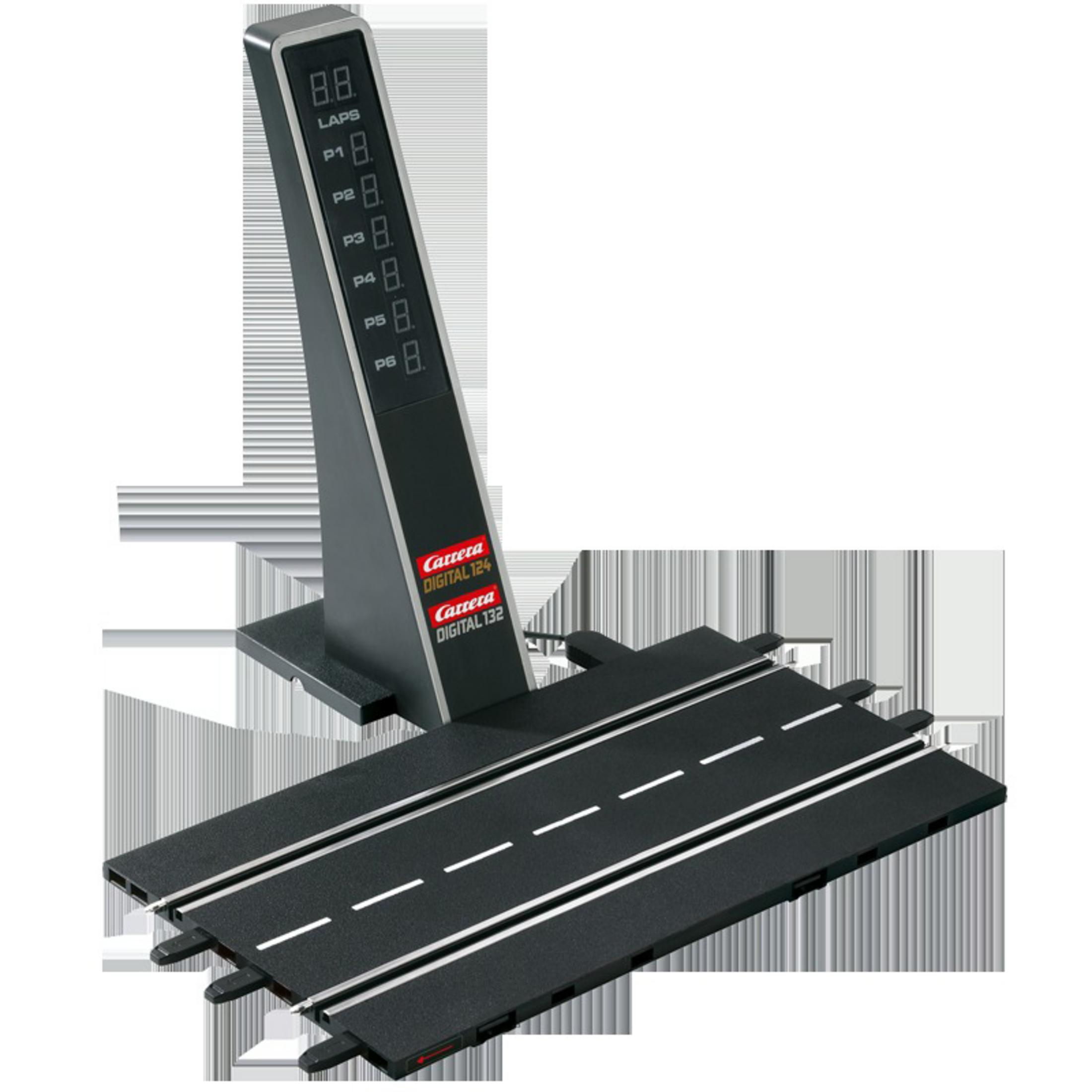 Pista da corsa con un timer digitale che mostra i tempi sul giro. Il marchio è Carrera.
