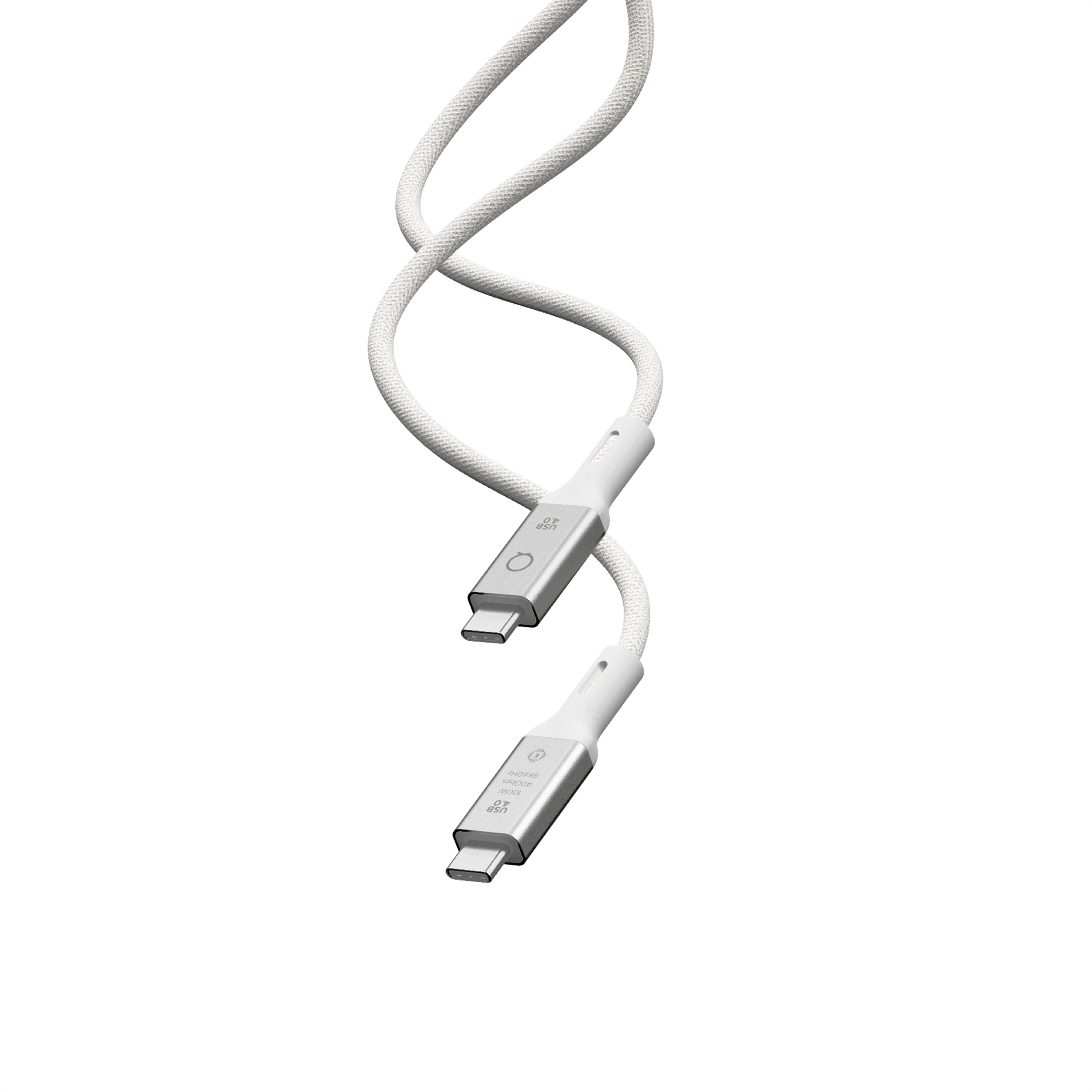 Cavo USB-C bianco con connettori argentati, arrotolato. Isolato su sfondo bianco.