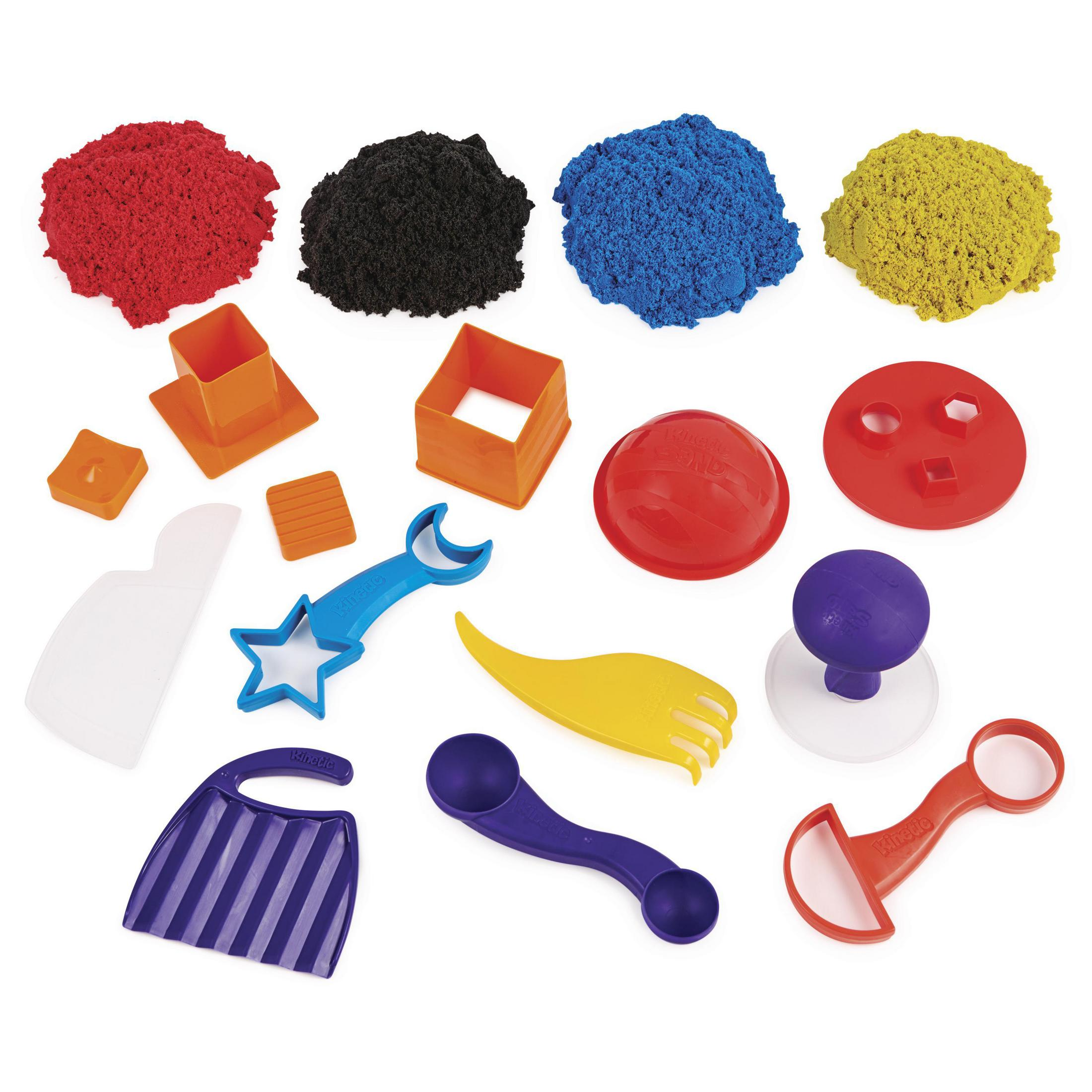 Sable et outils pour enfants. Plusieurs couleurs de sable et jouets.
