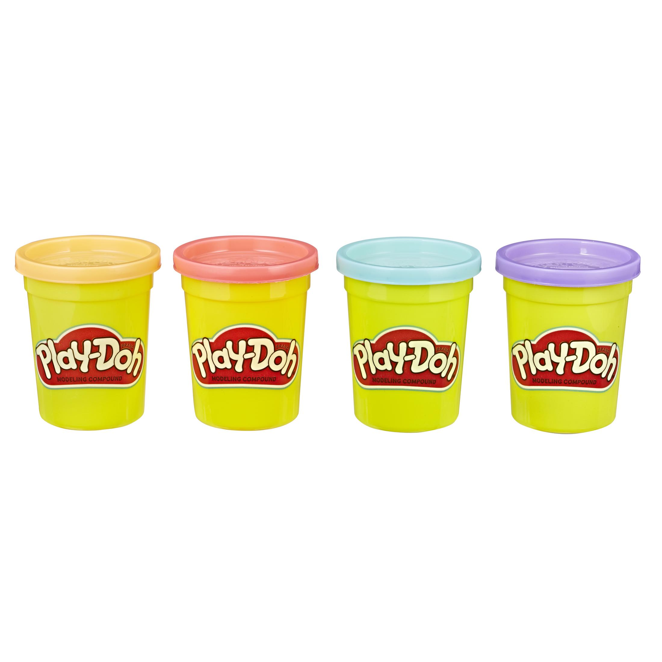 Vier gelbe Play-Doh-Behälter mit verschiedenfarbigen Deckeln auf weißem Hintergrund.