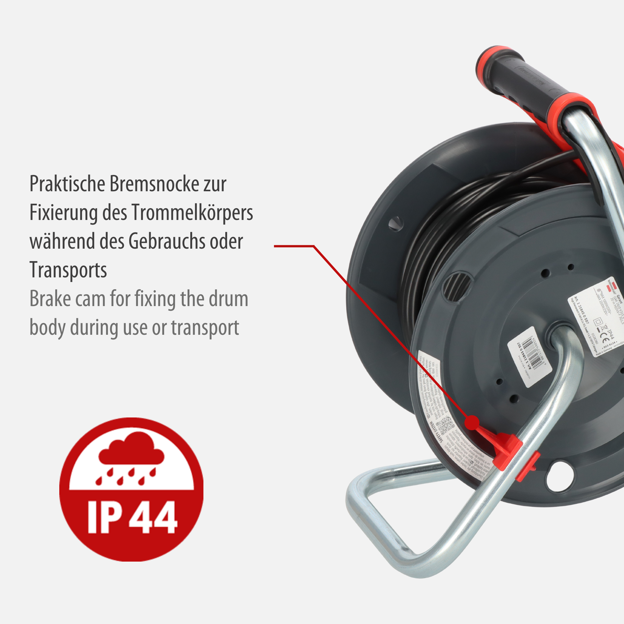 Eine schwarz-rote Kabeltrommel mit rotem IP44-Logo. Text weist auf die Verwendung der Bremsnocke hin.
