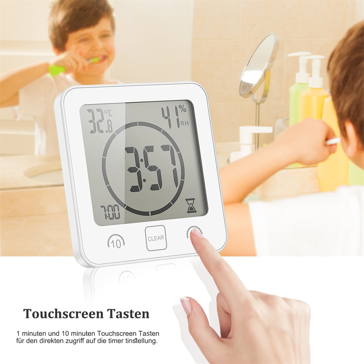 Weißer Timer mit Anzeige, eine Person berührt den Knopf, eine andere putzt Zähne im Spiegel.