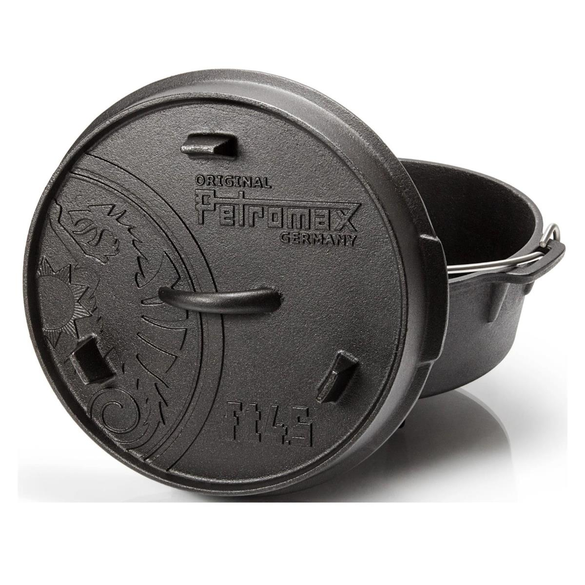 Schwarzer gusseiserner Dutch Oven mit offenem Deckel, Marke FeiroMax Germany.