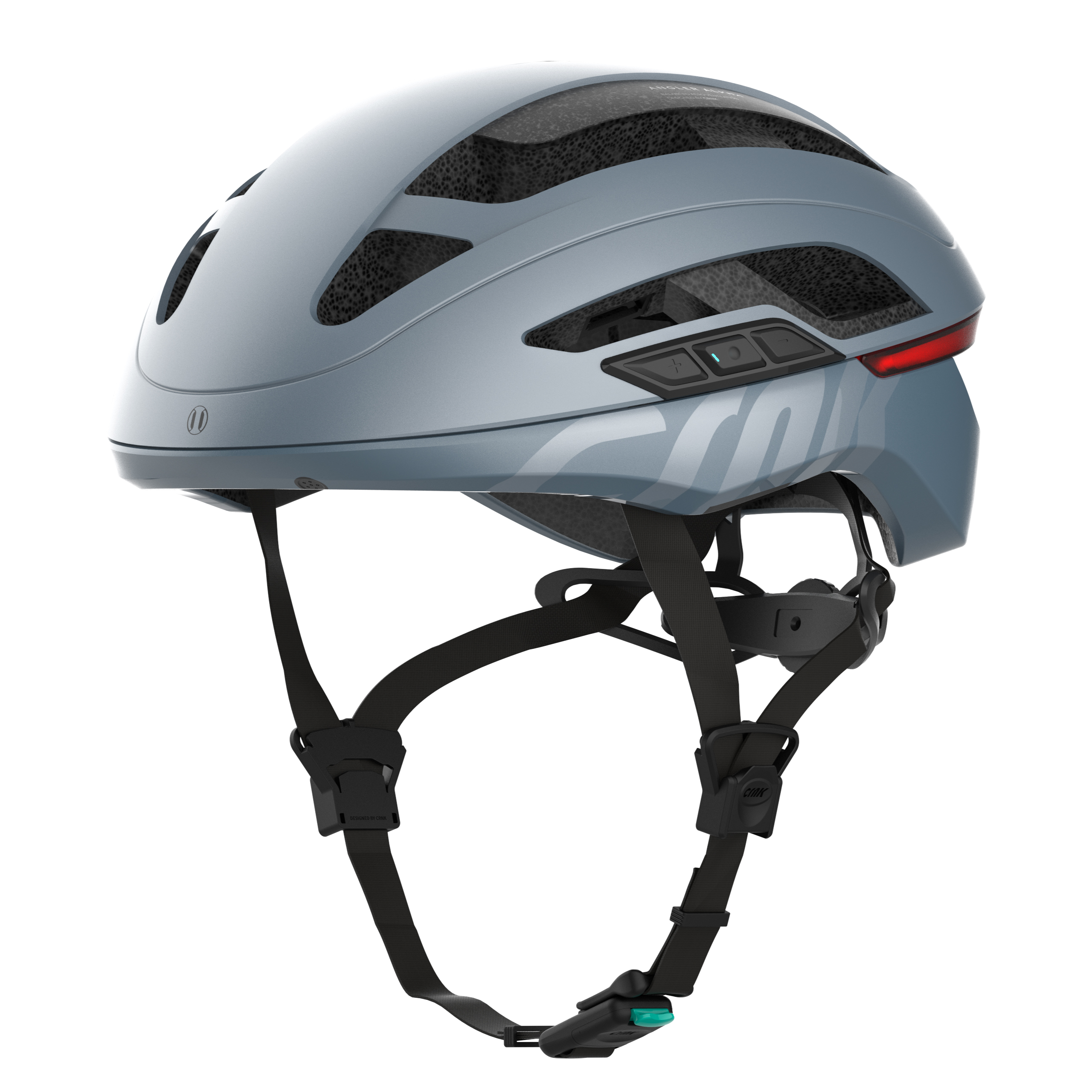 Ein hellblauer Fahrradhelm mit schwarzem Riemen und rotem Licht hinten.