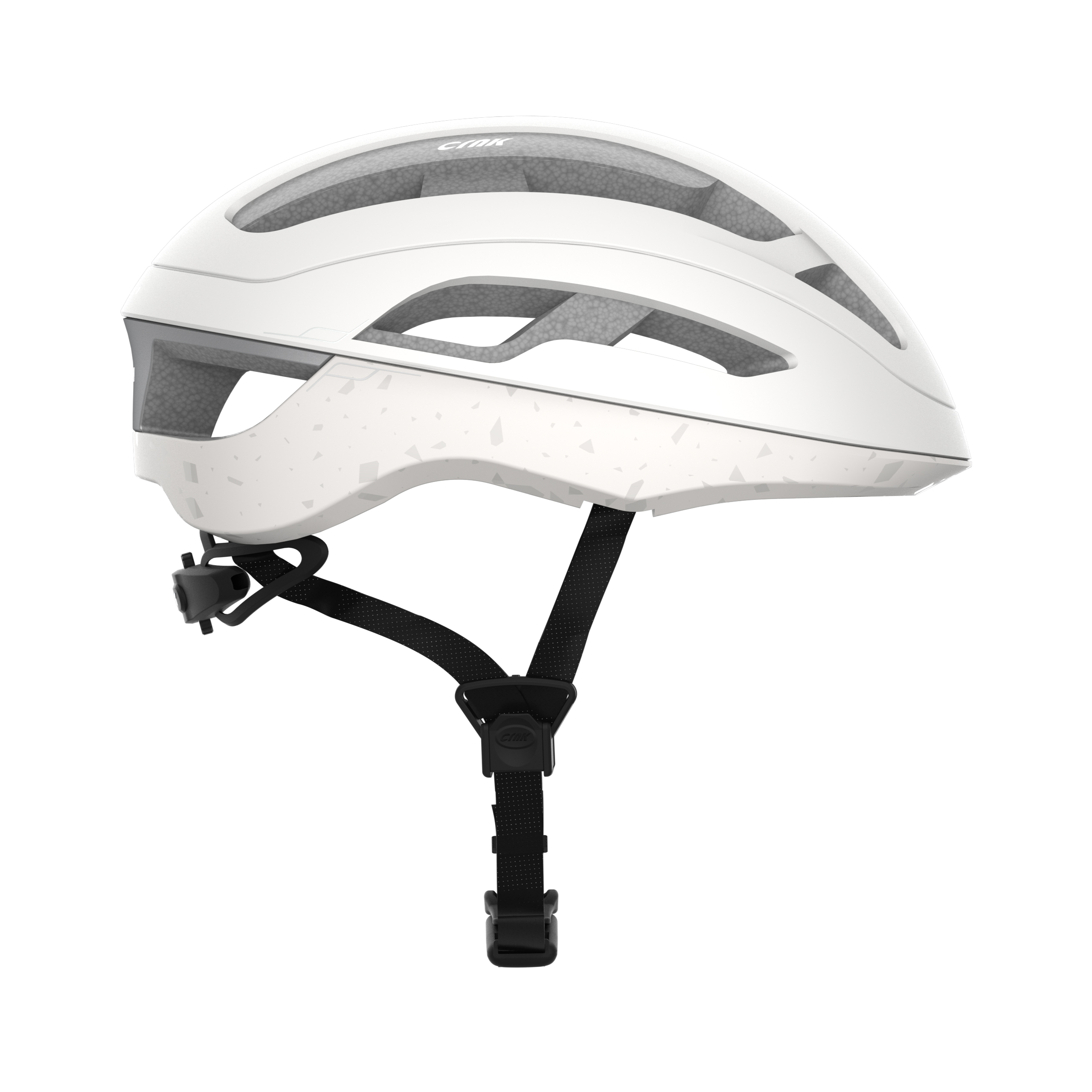 Ein weißer Fahrradhelm mit schwarzem Kinnriemen, isoliert vor weißem Hintergrund.