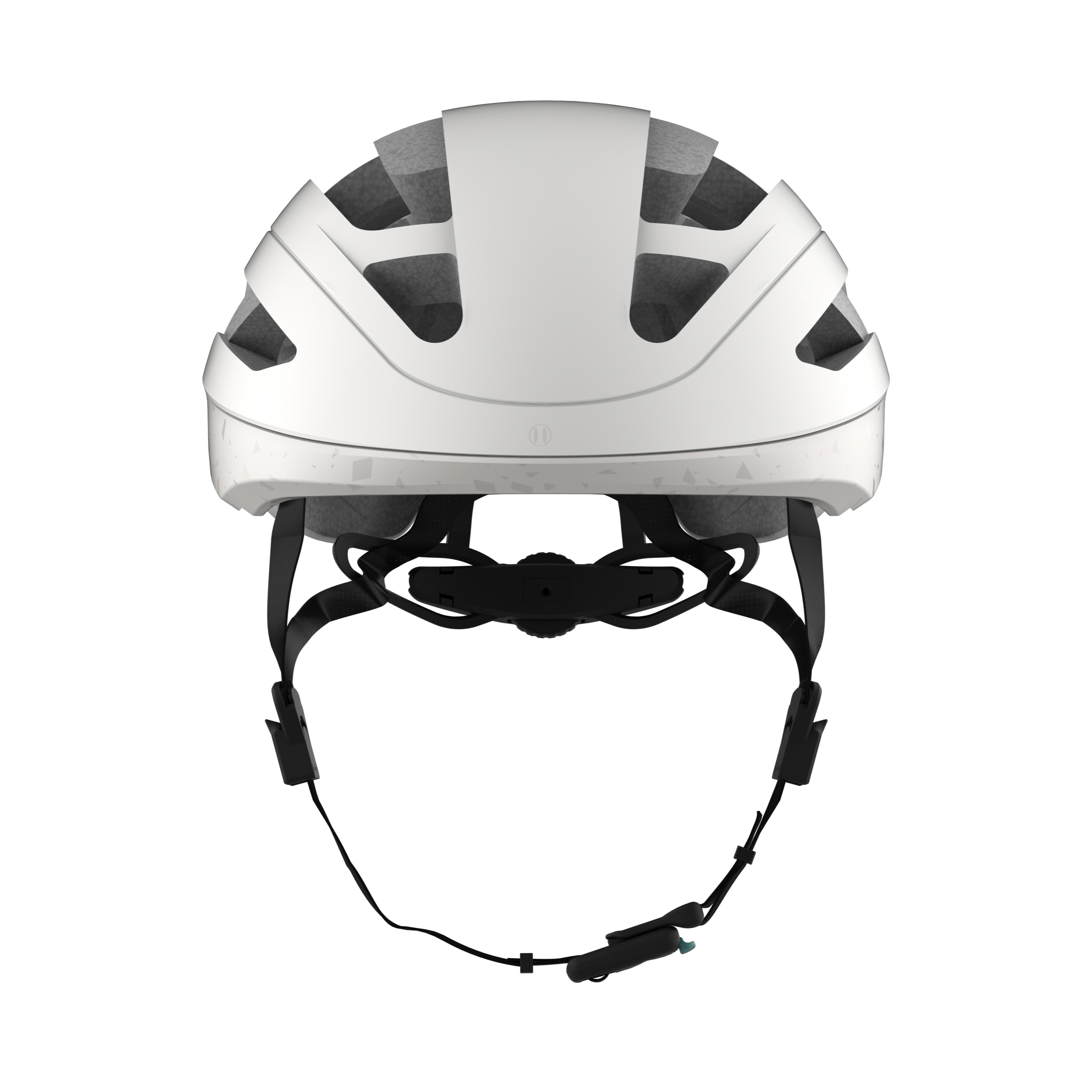 Ein weißer Fahrradhelm mit Belüftungsöffnungen und Riemen. Der Helm befindet sich auf weißem Grund.