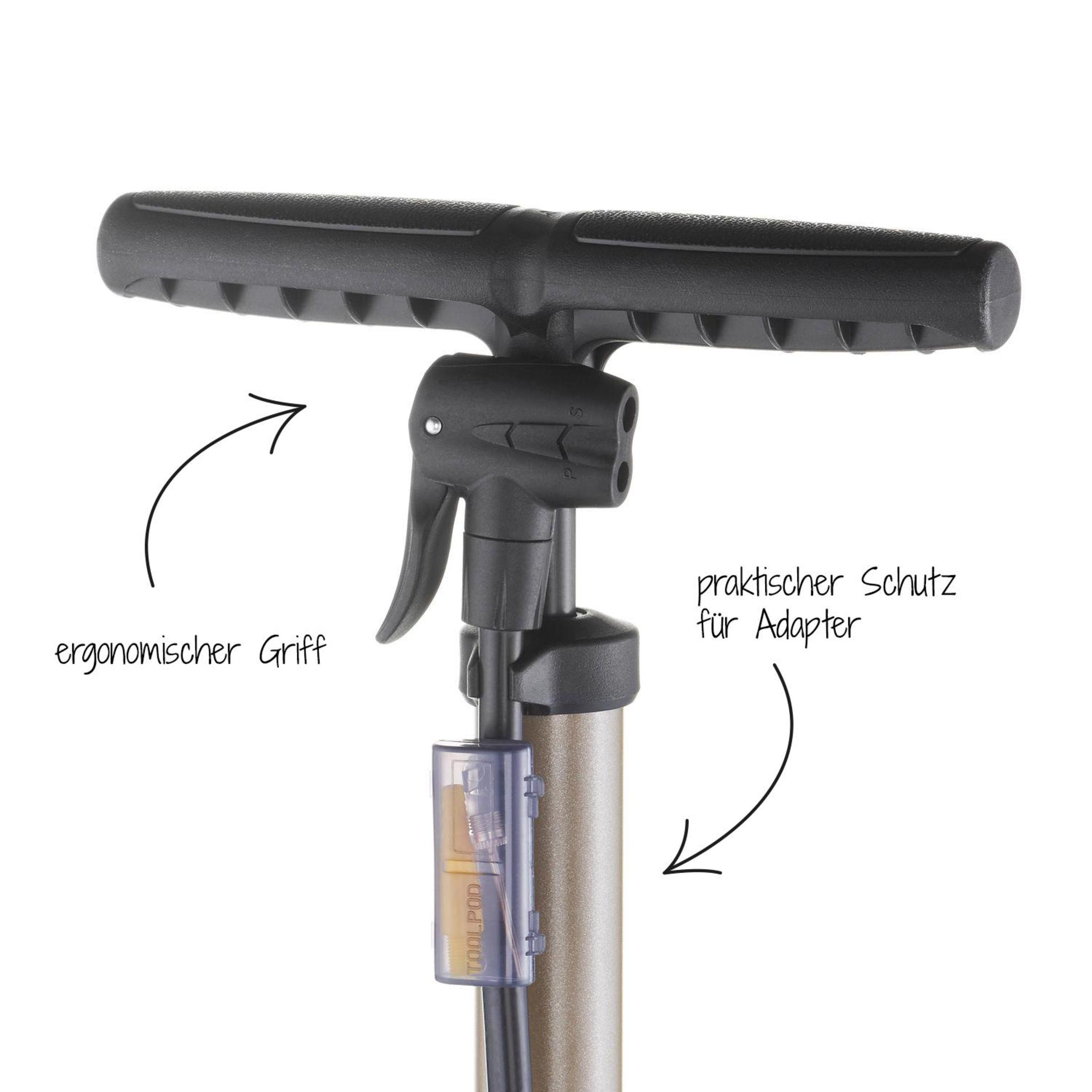 Eine Fahrradpumpe mit Griff und Schlauch mit einem kleinen Adapter.