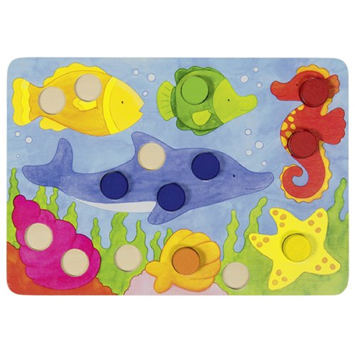 Ein Holzpuzzle mit Meeresbewohnern: ein gelber Fisch, grüner Fisch, blauer Delfin, rotes Seepferdchen und rosa Muschel.