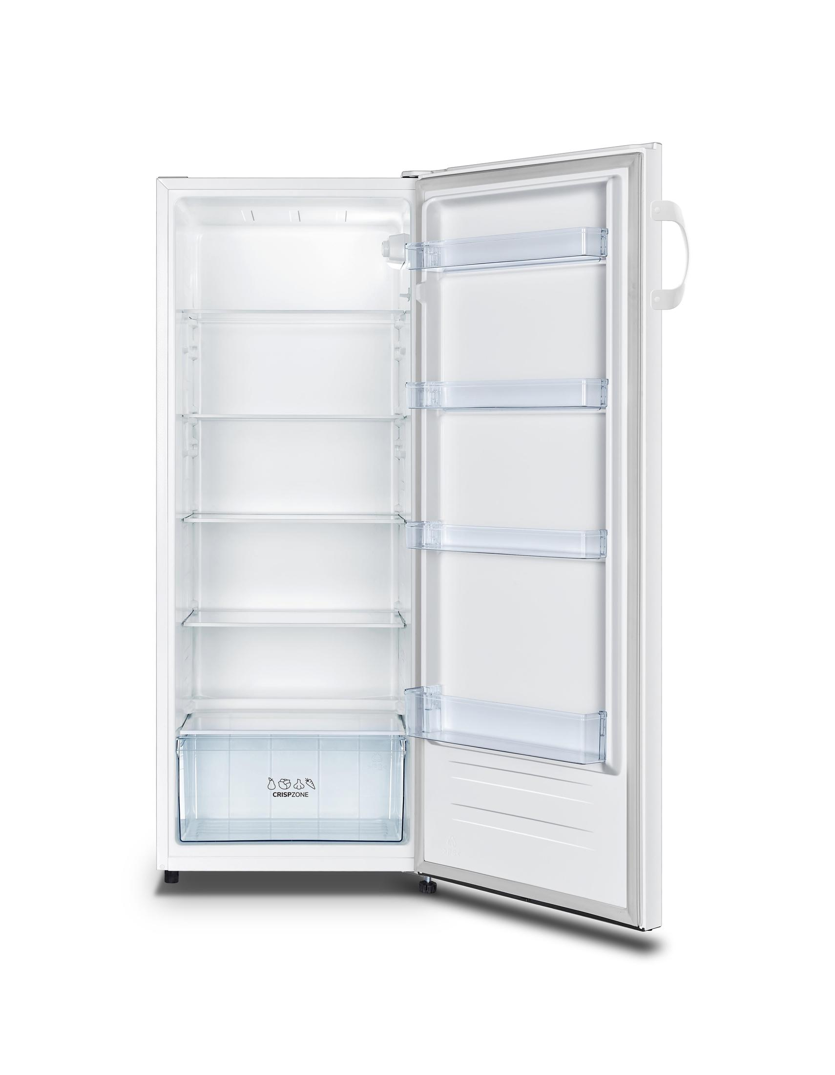 Ein weißer Kühlschrank mit geöffneter Tür, der Glasböden und eine Gemüseschublade zeigt.