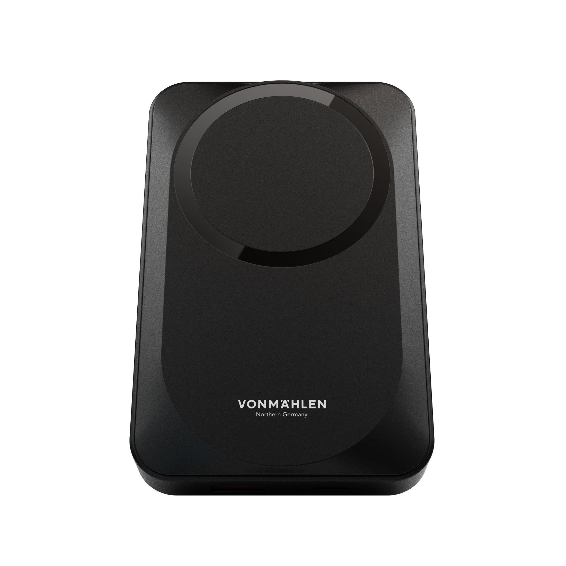 Schwarzes kabelloses Ladegerät mit Logo und Text. Weißer Hintergrund.