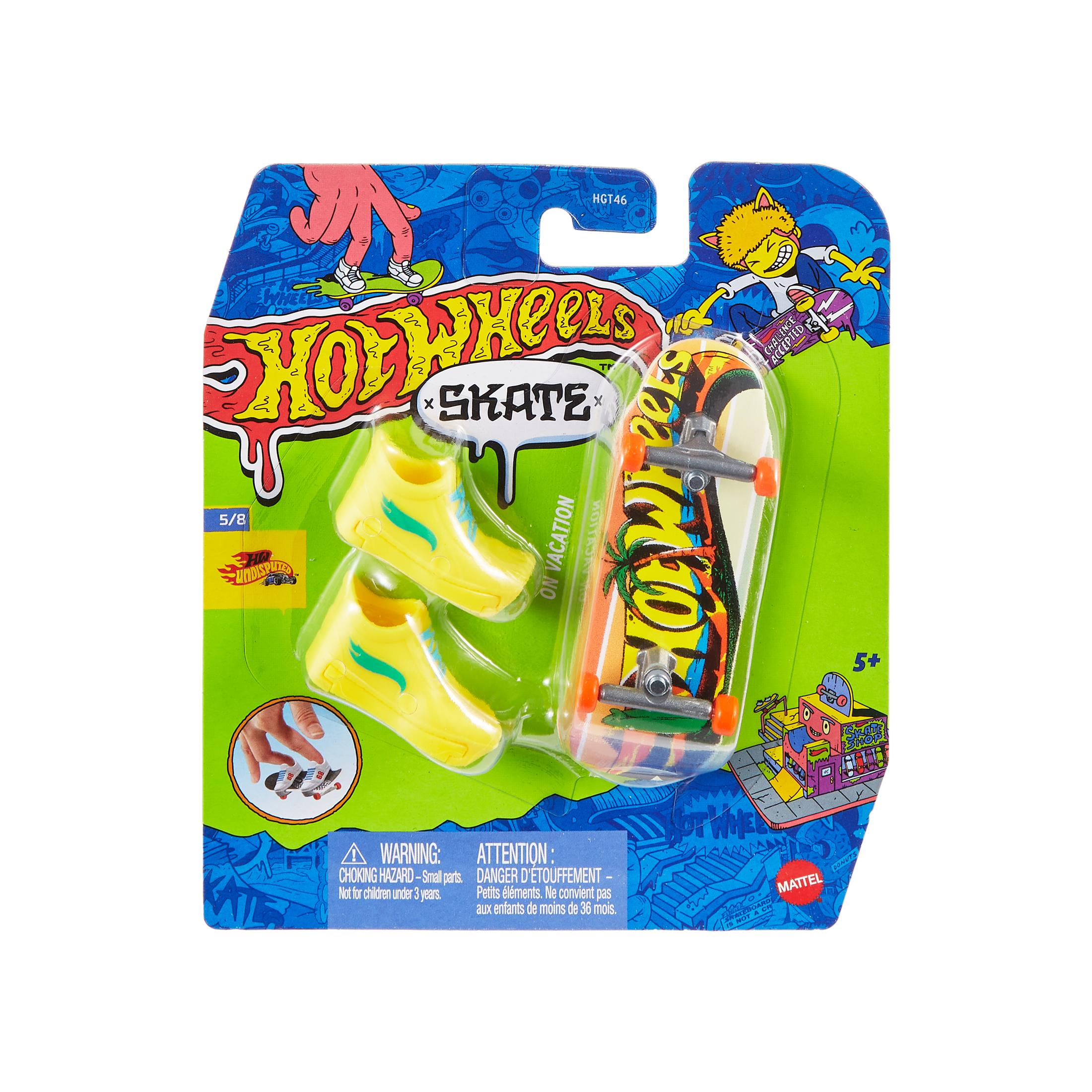 Zestaw Hot Wheels skate w opakowaniu z żółtymi butami i deskorolką.