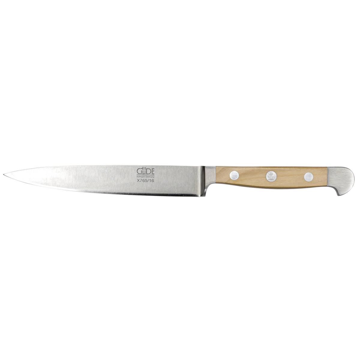 Ein Edelstahl-Küchenmesser mit Holzgriff. Das Messer ist scharf.