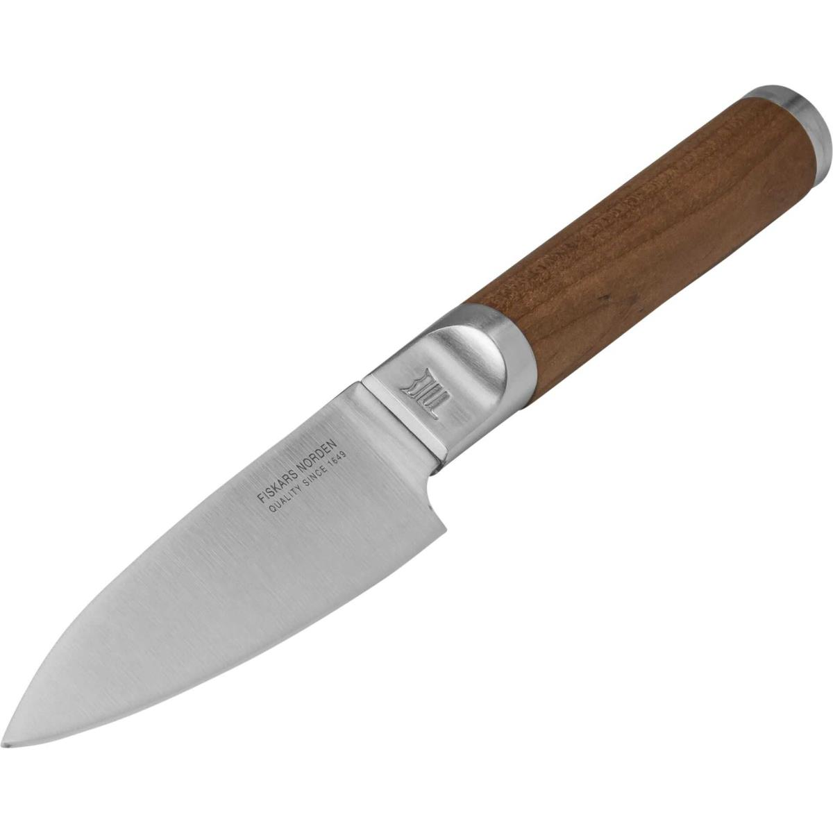 Ein Edelstahlmesser mit Holzgriff. Das Messer hat eine scharfe Klinge und einen braunen Holzgriff.