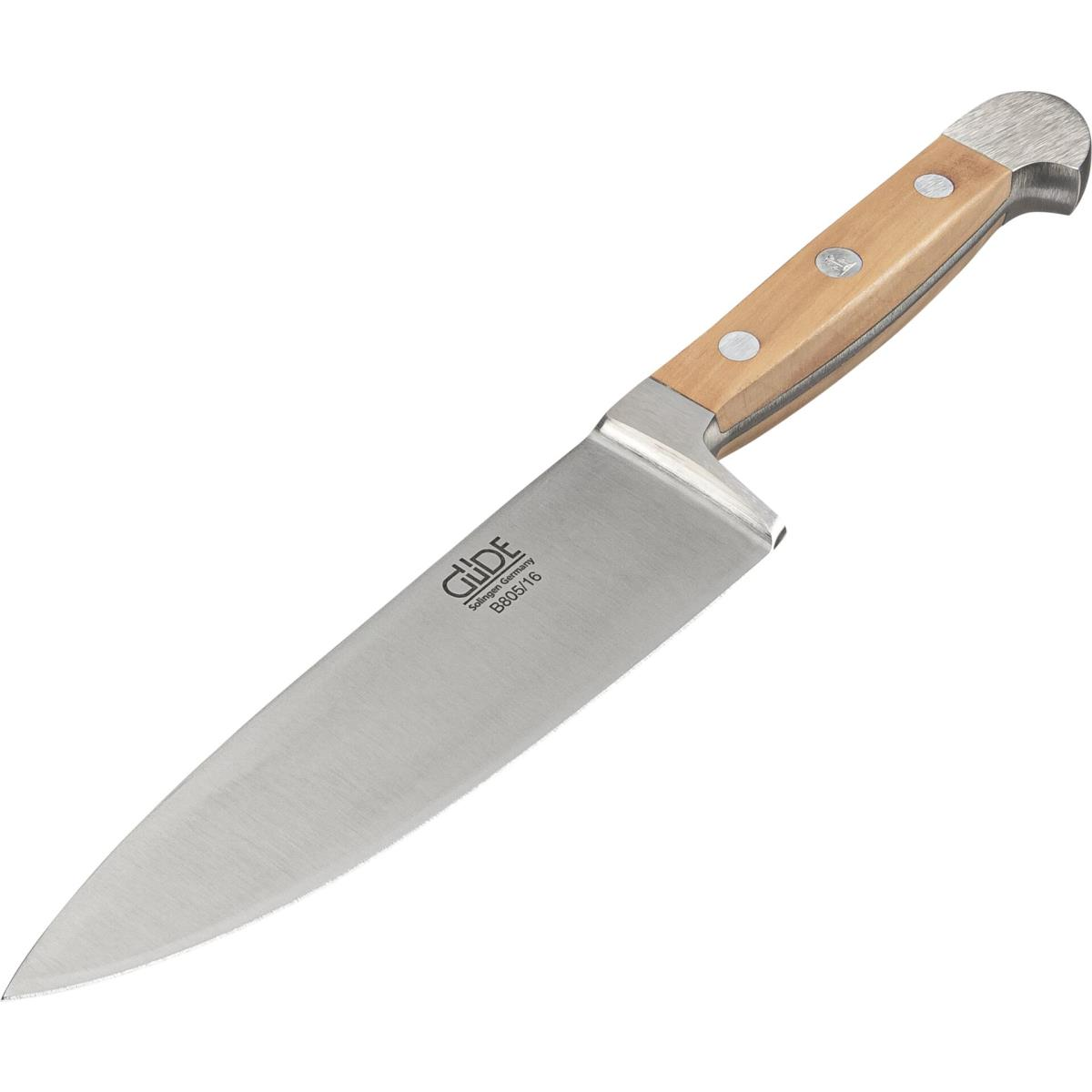 Ein Edelstahl-Kochmesser mit Holzgriff. Die Klinge ist angewinkelt und scharf.