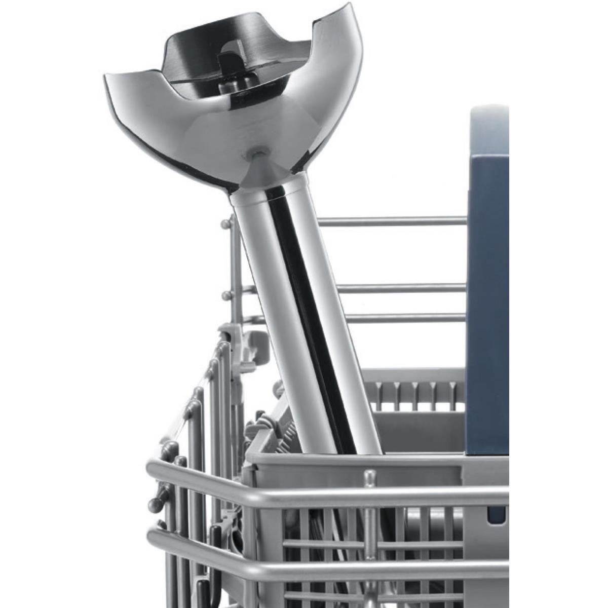 Metallischer Stabmixer-Kopf in einem Geschirrspülergestell. Graue Metalloberfläche.