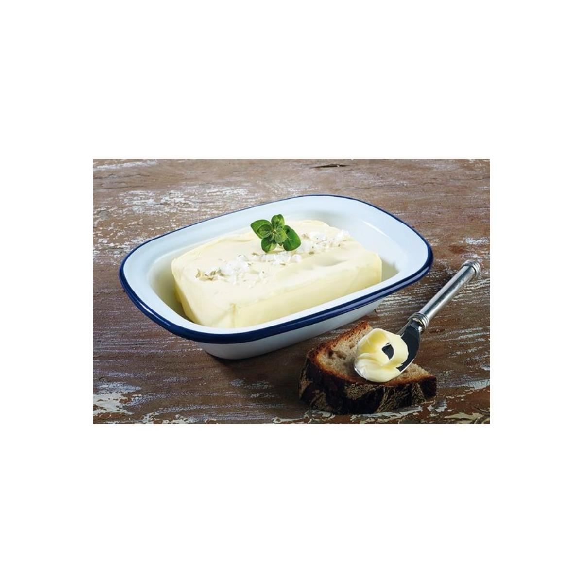 Butterdose mit Butter, Brot mit Butter und ein Buttermesser auf Holzoberfläche.
