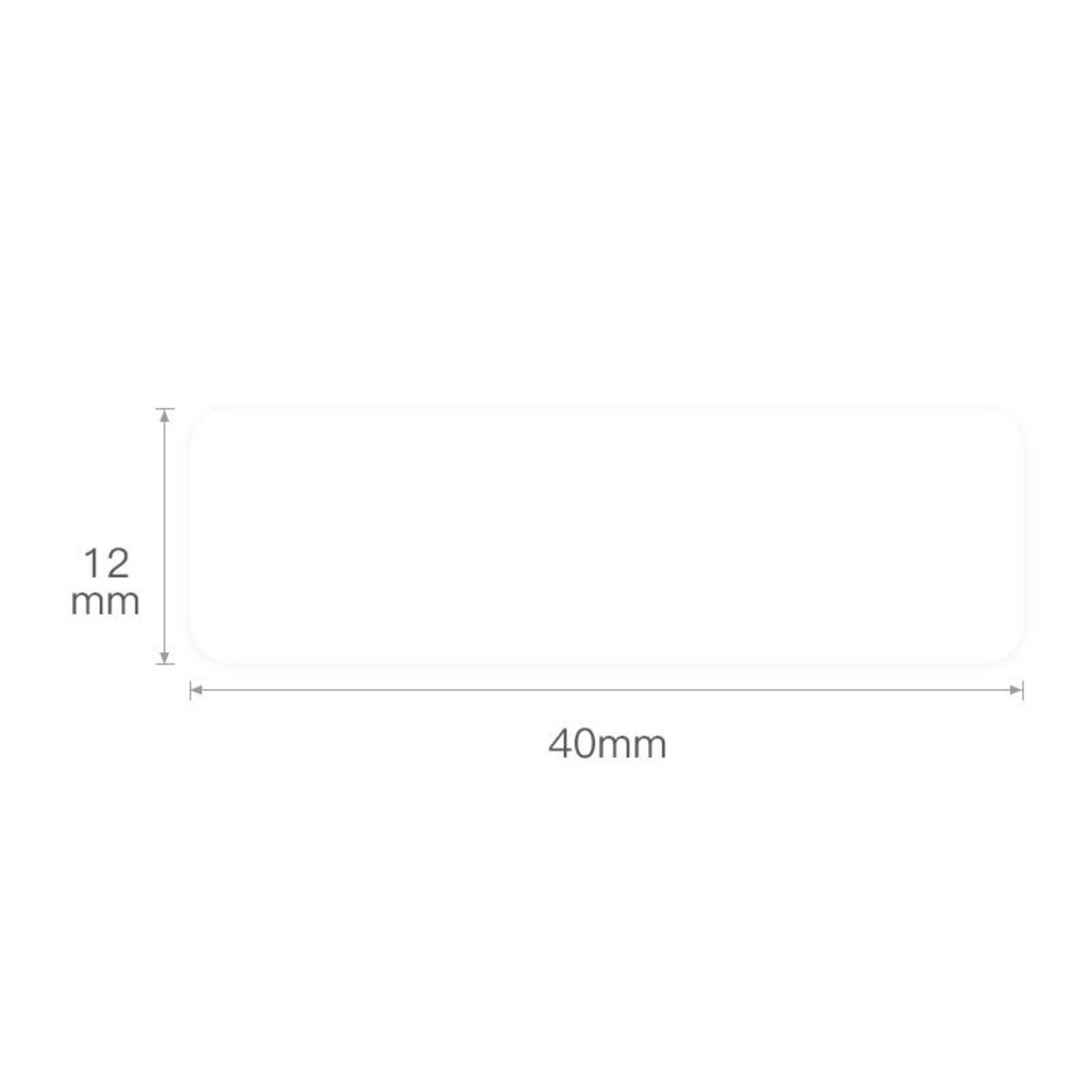 Weißes Etikett mit den Maßen 12 mm x 40 mm. Der Hintergrund ist weiß.