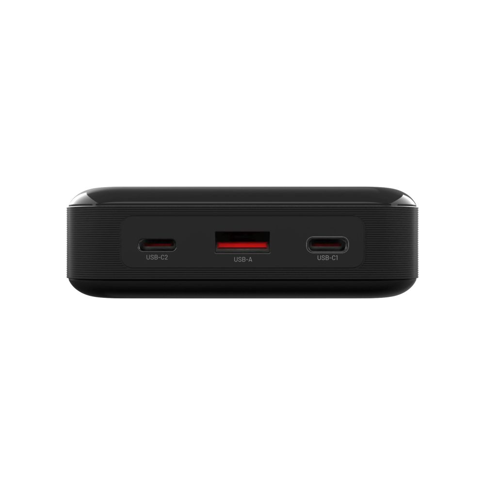 Eine schwarze Powerbank mit USB-C- und USB-A-Anschlüssen. Die Anschlüsse sind auf der Oberfläche beschriftet.