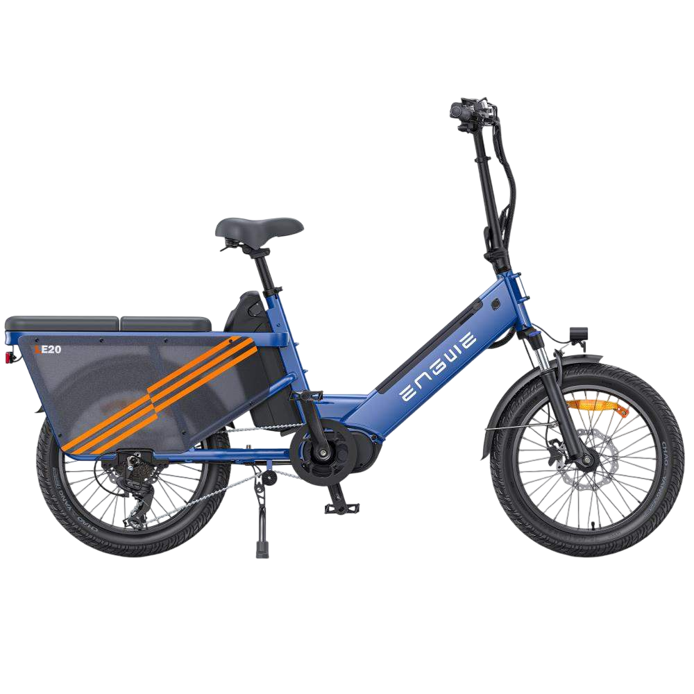 Blaues Elektrofahrrad mit Gepäckbox. Hat orangefarbene Streifen, einen schwarzen Sitz und Räder.