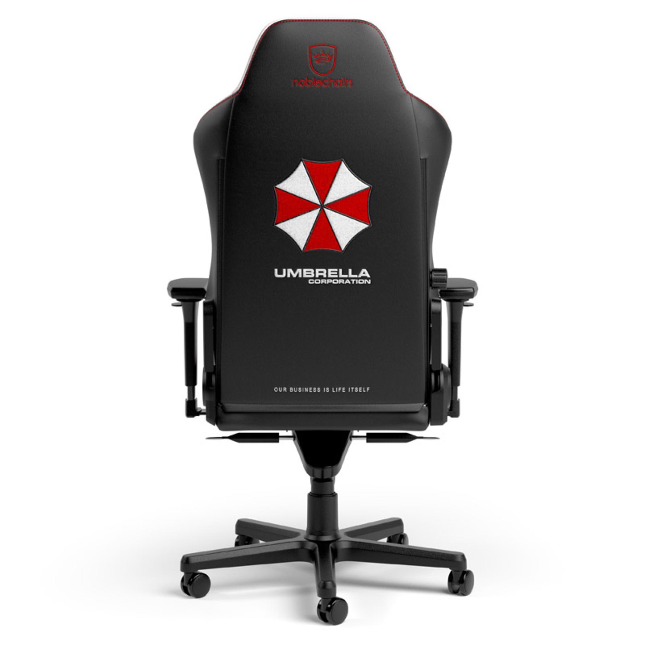 Schwarzer Gaming-Stuhl mit dem Umbrella Corporation Logo auf der Rückenlehne.