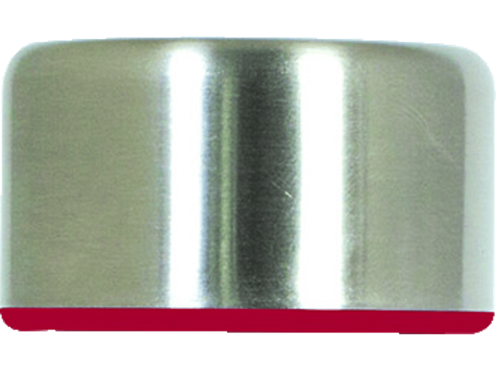 Primo piano di un oggetto metallico cilindrico con una fascia rossa alla base e superficie riflettente.