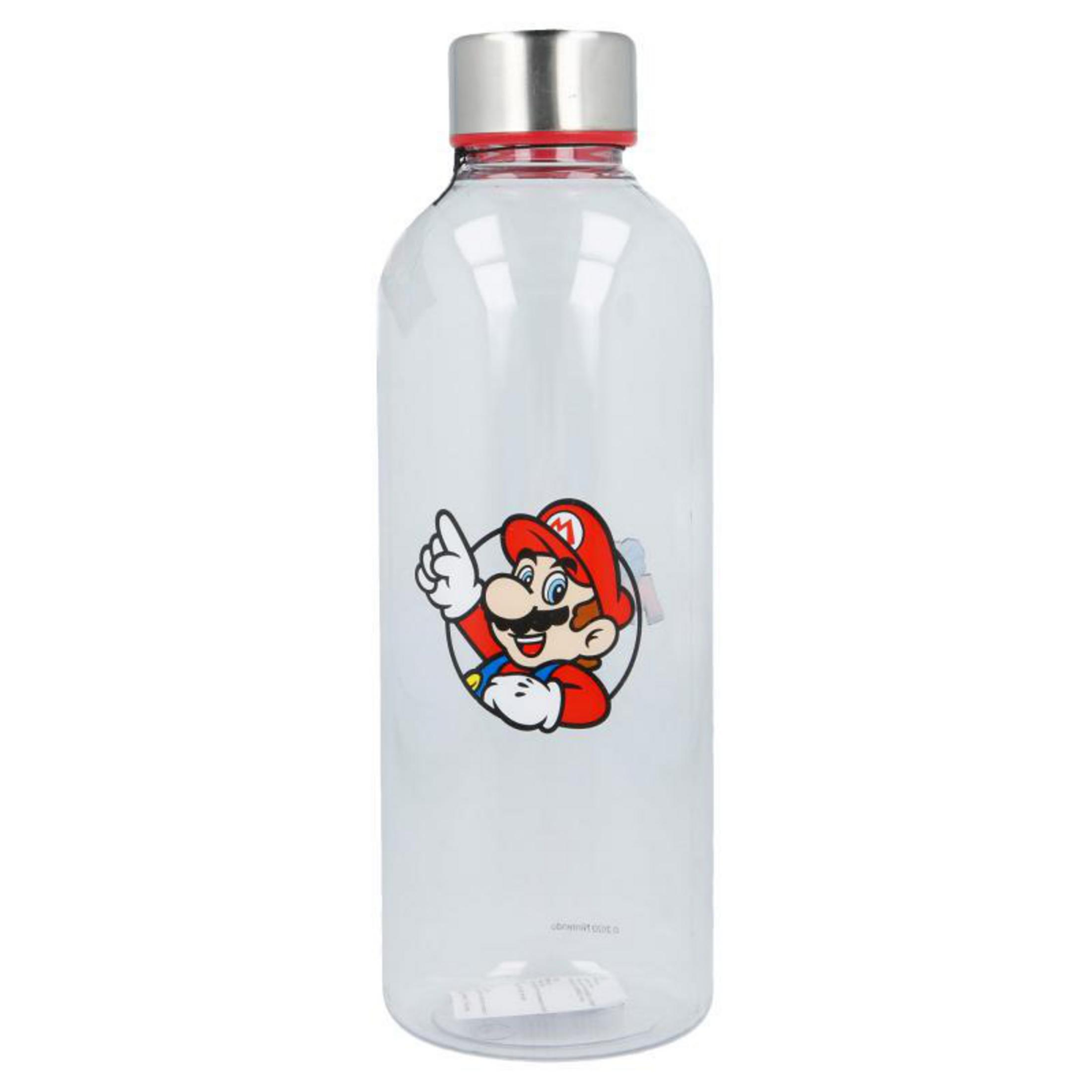 Una bottiglia d'acqua trasparente con tappo rosso e il personaggio di Super Mario stampato sul davanti.