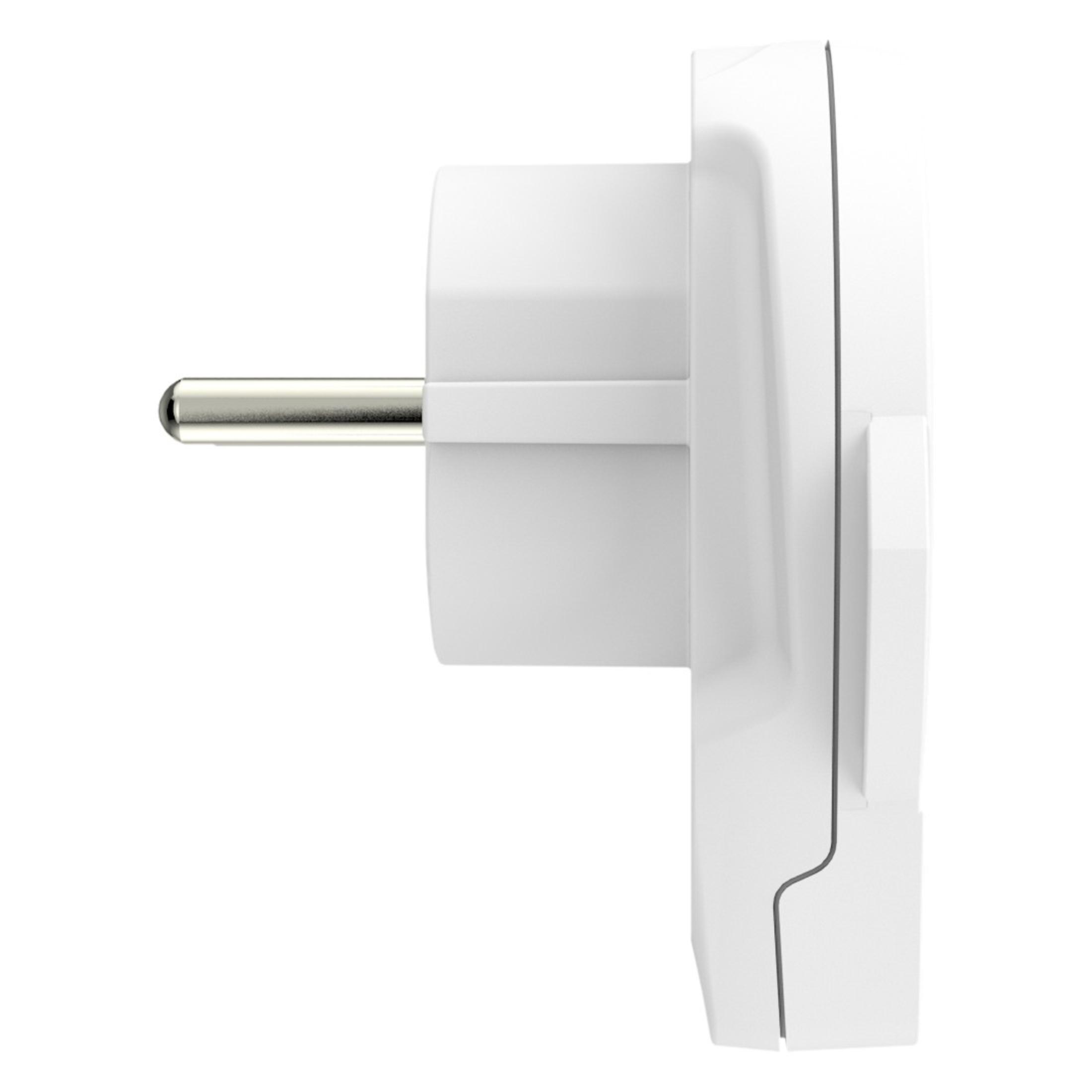 Ein weißer elektrischer Steckeradapter, Seitenansicht, mit einem silbernen Metallstift.