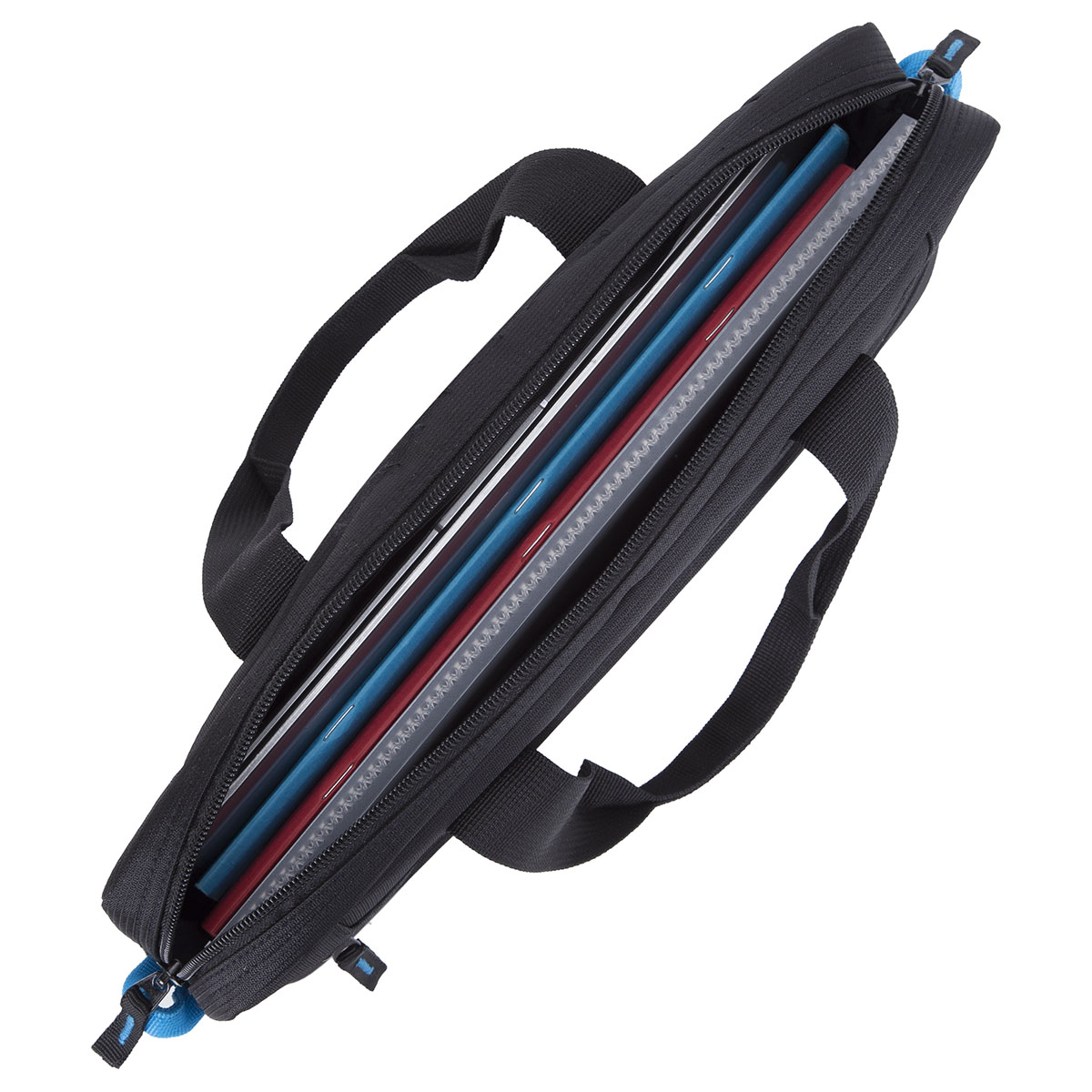 Geöffnete schwarze Laptoptasche mit Laptops und Notizbüchern innen.