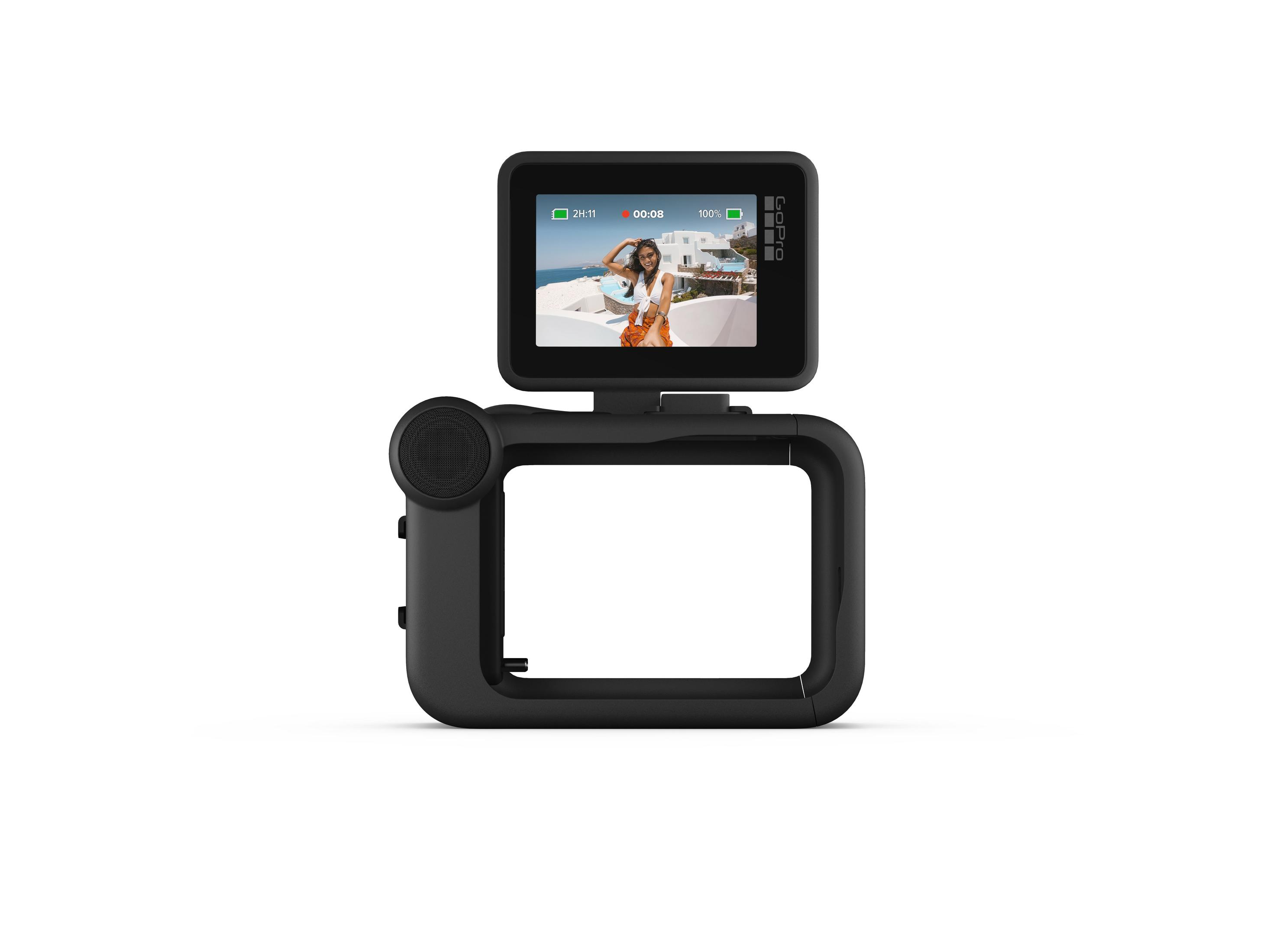 Videocamera d'azione nera con uno schermo che mostra una donna, in un fotogramma.