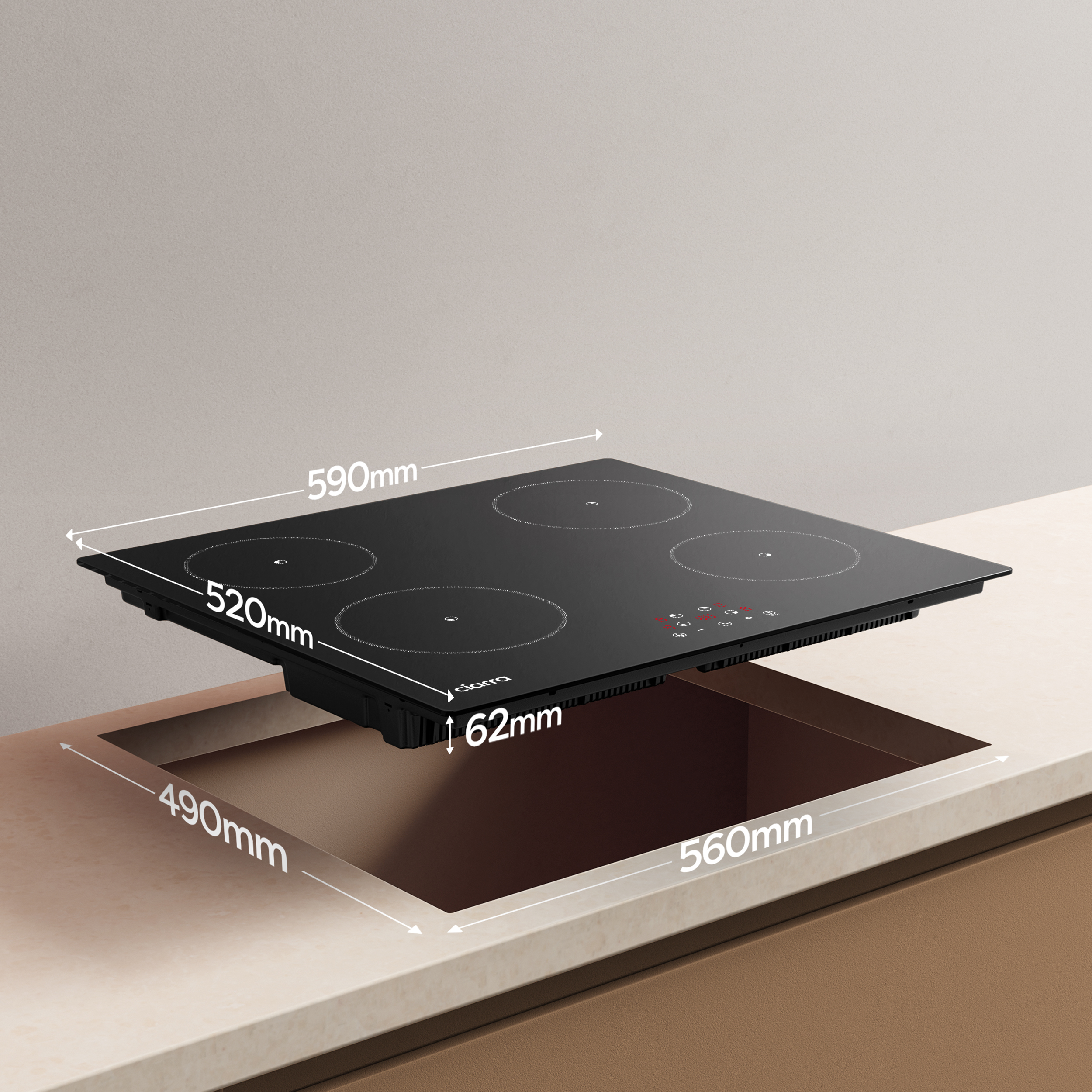 Un piano cottura nero da incasso con misure. Quattro zone di cottura visibili.